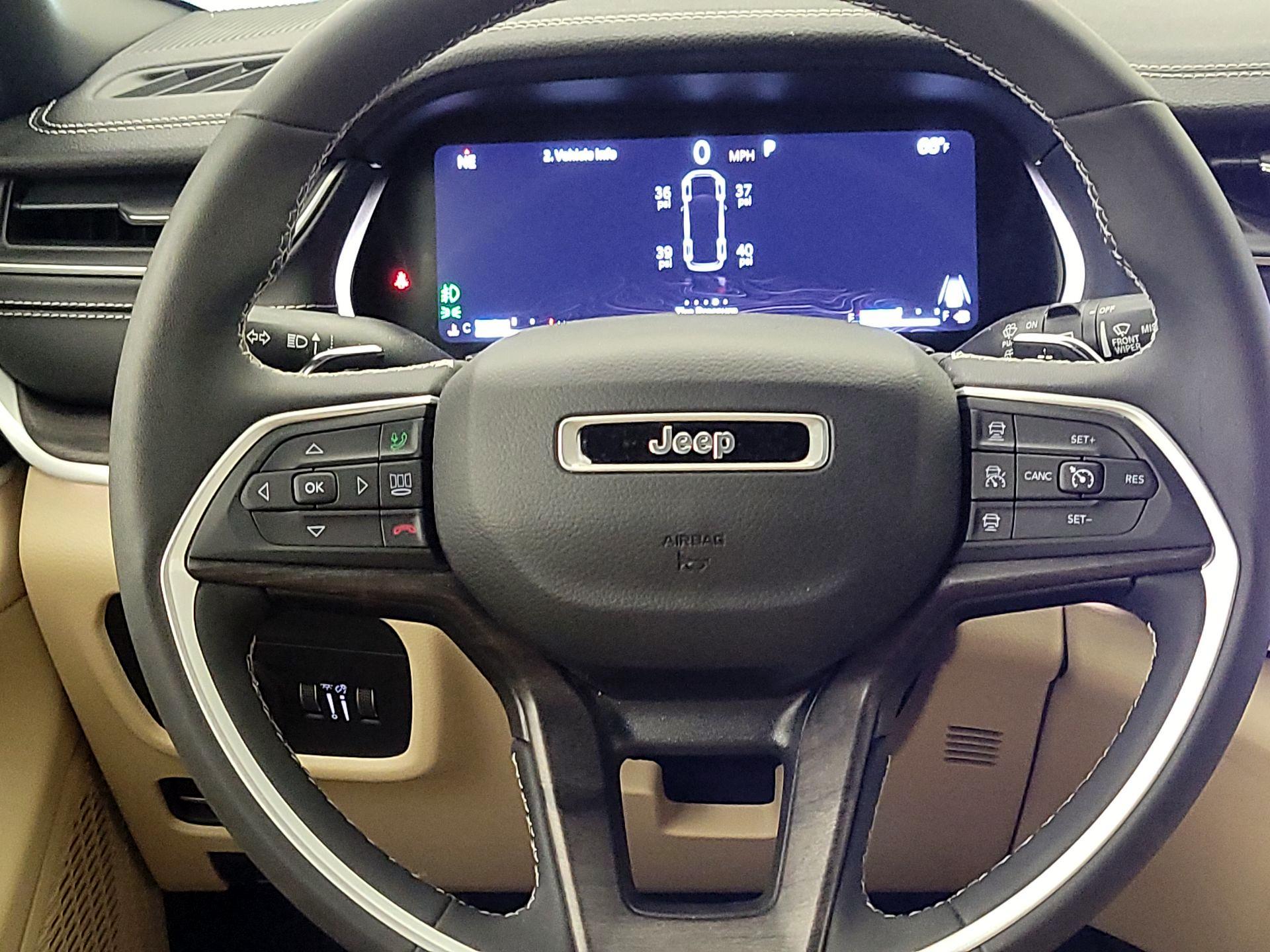 Thumbnail: 2023 Jeep Grand Cherokee L - 10