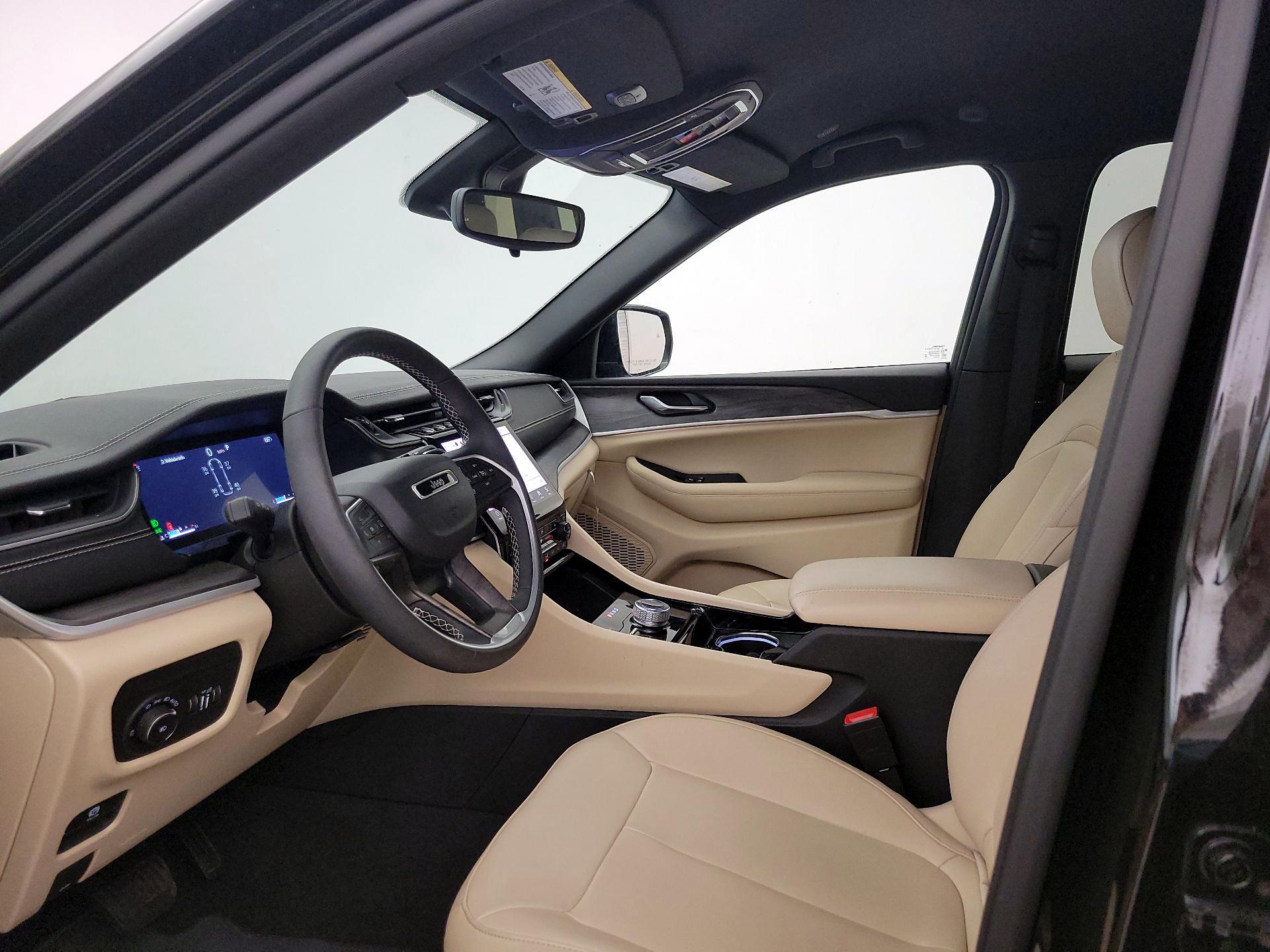 Thumbnail: 2023 Jeep Grand Cherokee L - 11