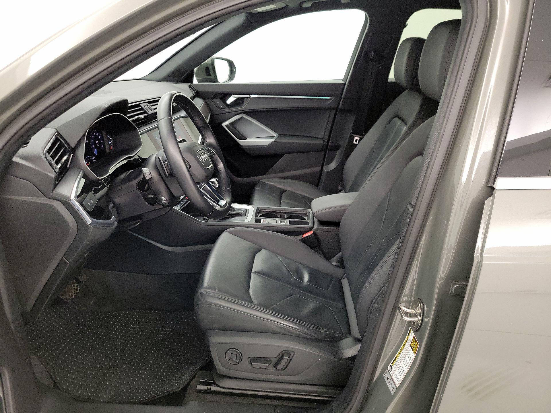 Thumbnail: 2021 Audi Q3 - 11