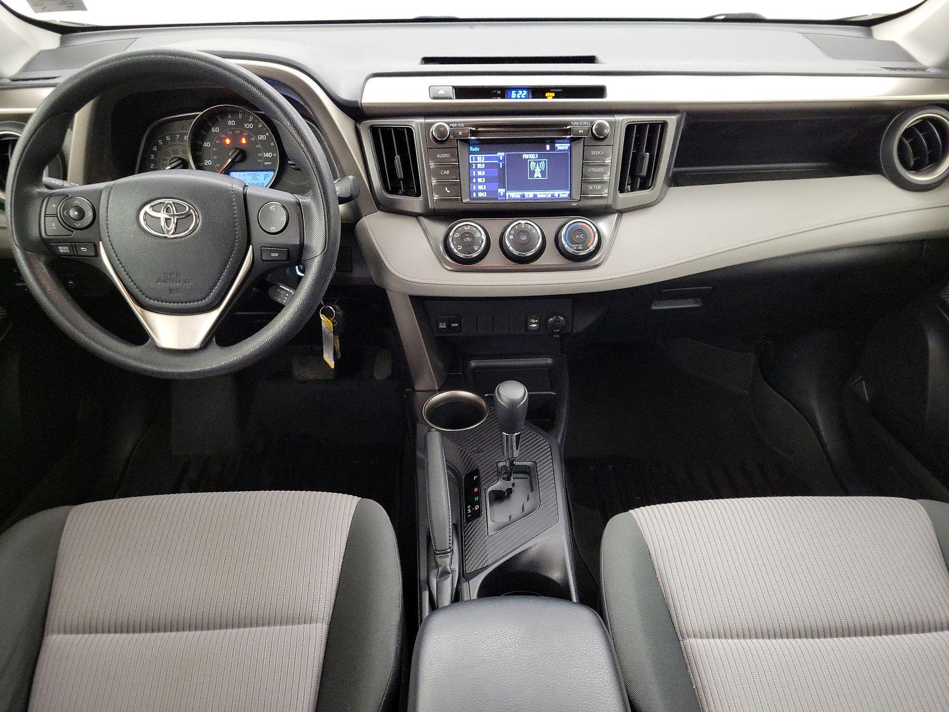 Thumbnail: 2015 Toyota RAV4 - 9