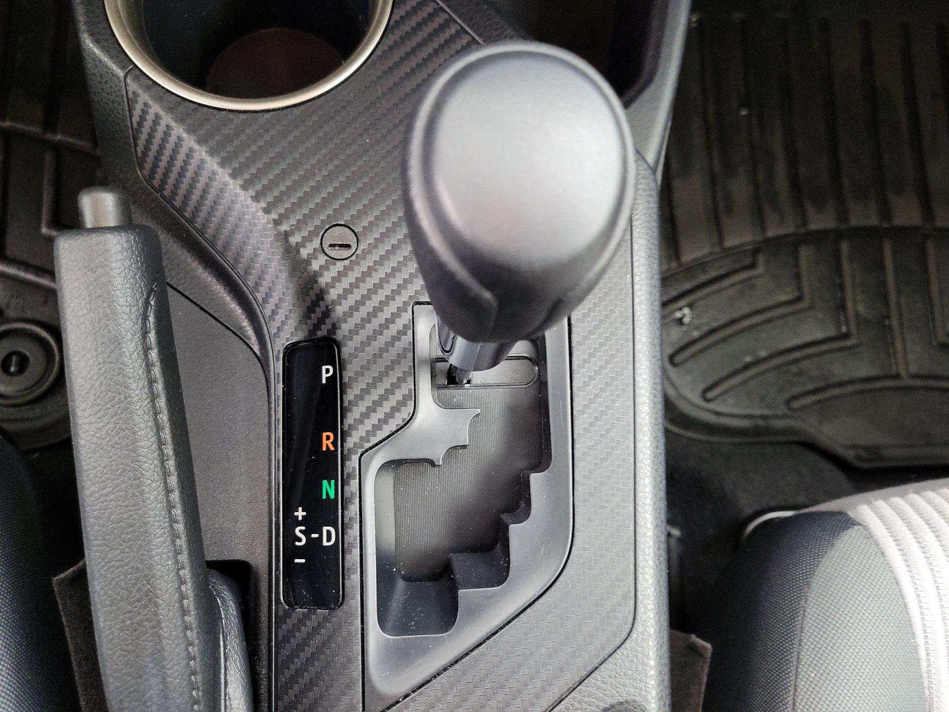 Thumbnail: 2015 Toyota RAV4 - 17