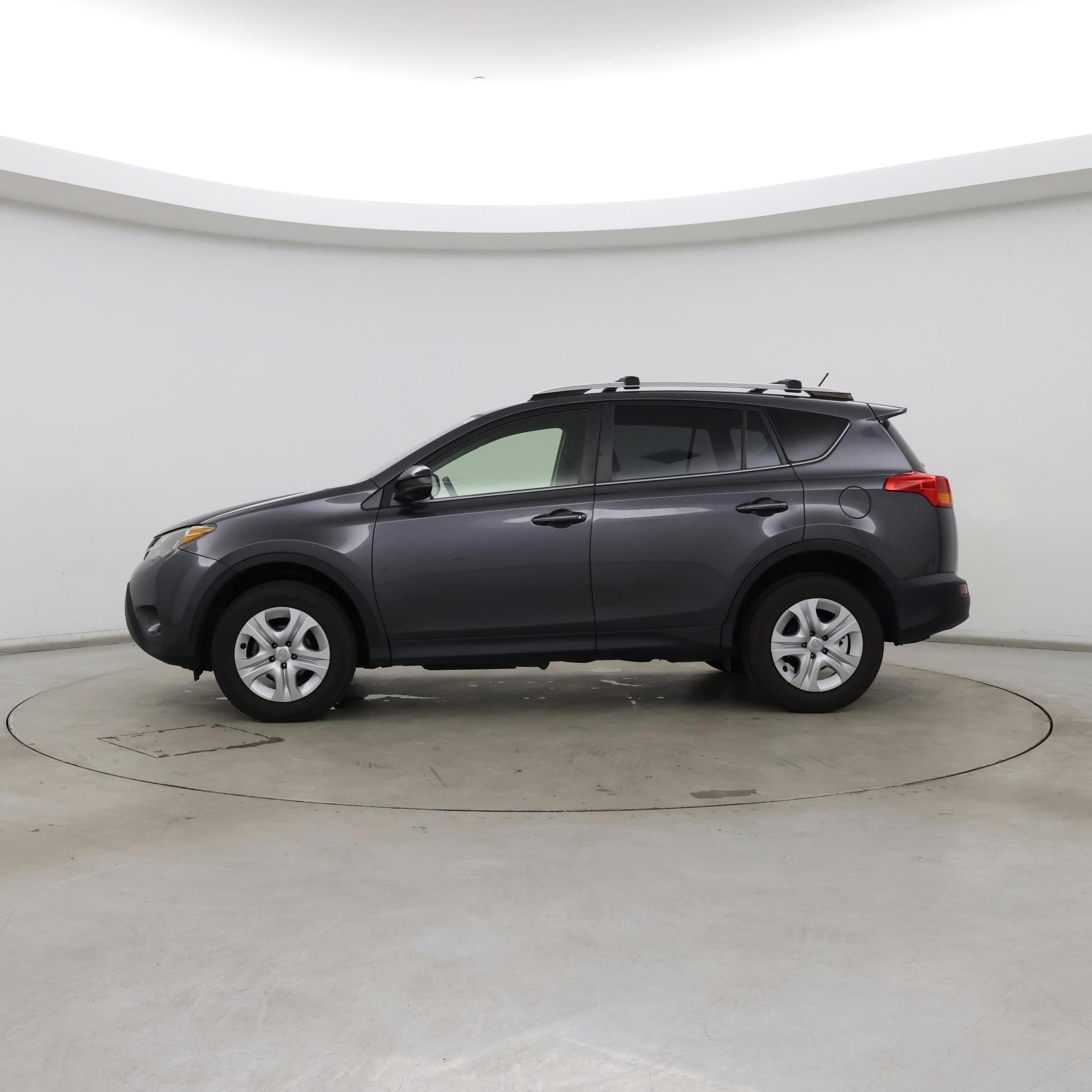 Thumbnail: 2015 Toyota RAV4 - 3