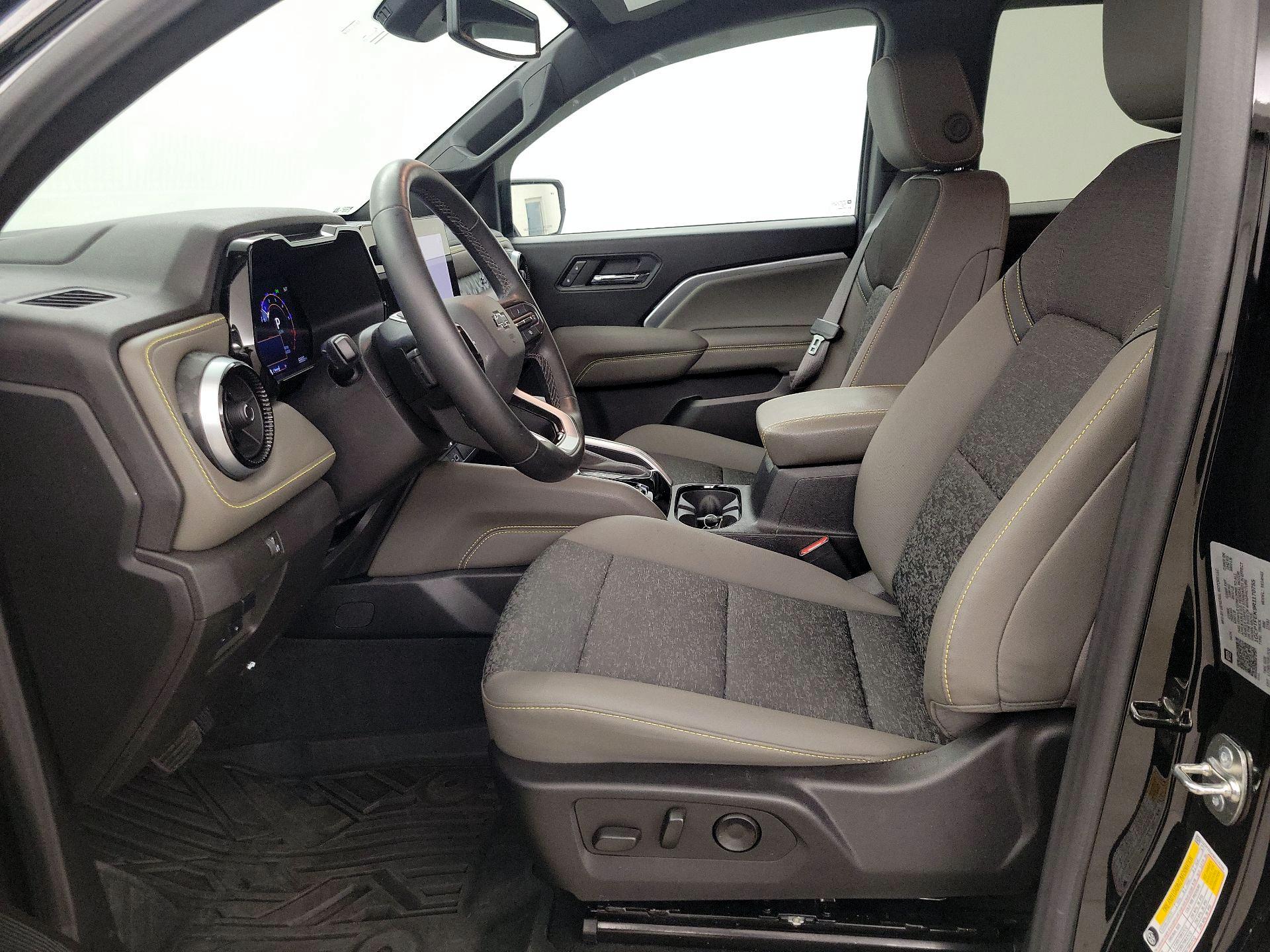 Thumbnail: 2024 Chevrolet Colorado - 11