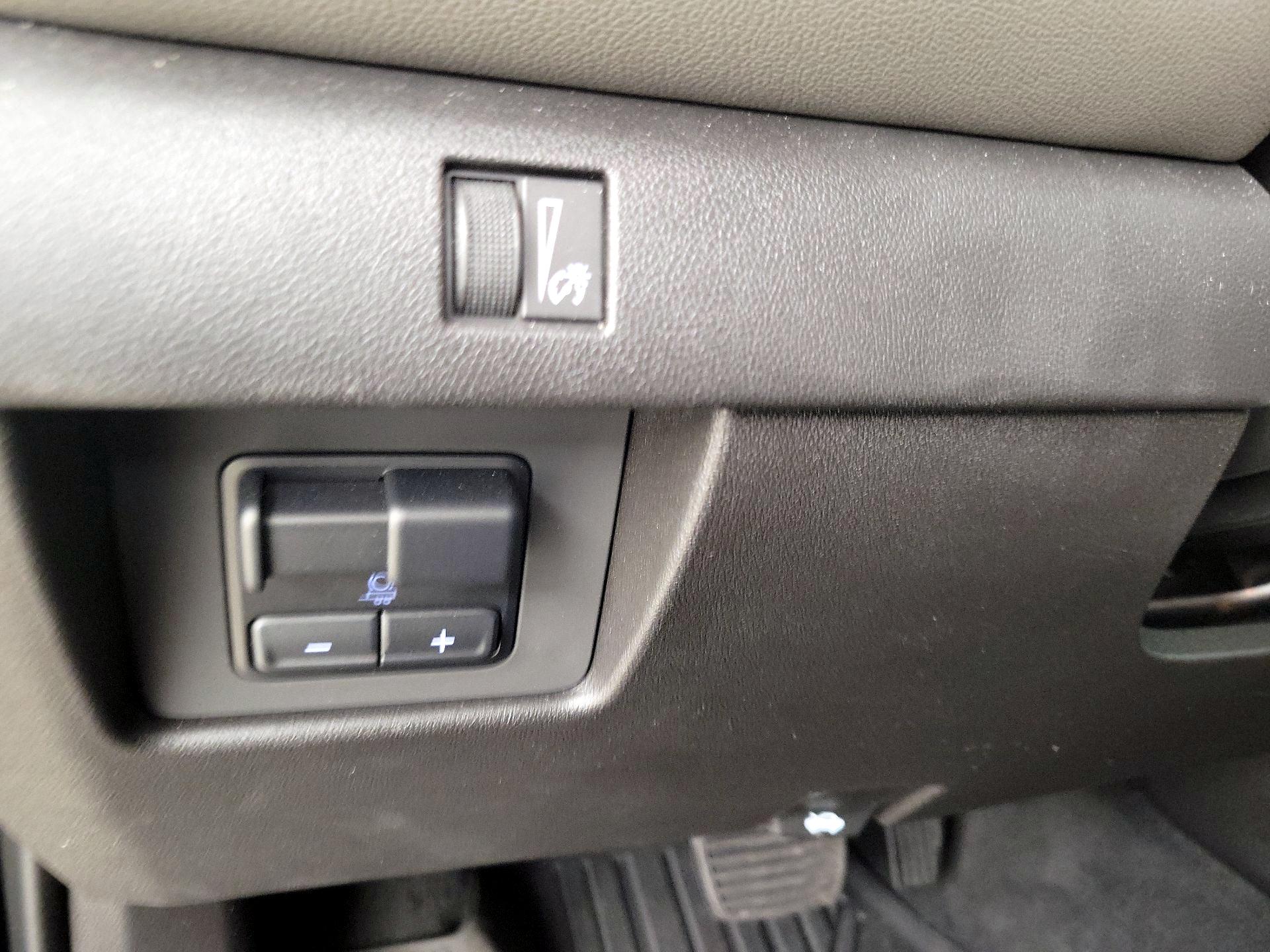 Thumbnail: 2024 Chevrolet Colorado - 13