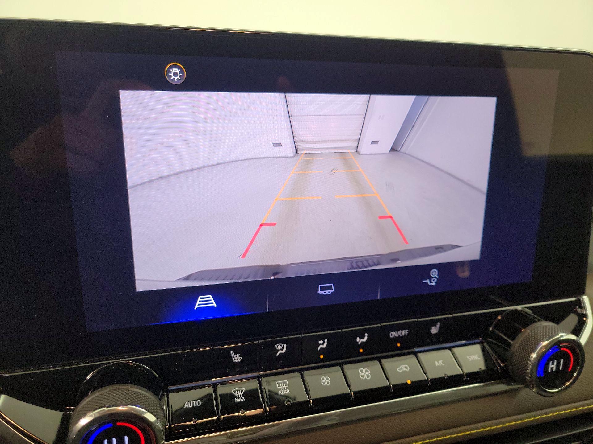 Thumbnail: 2024 Chevrolet Colorado - 15