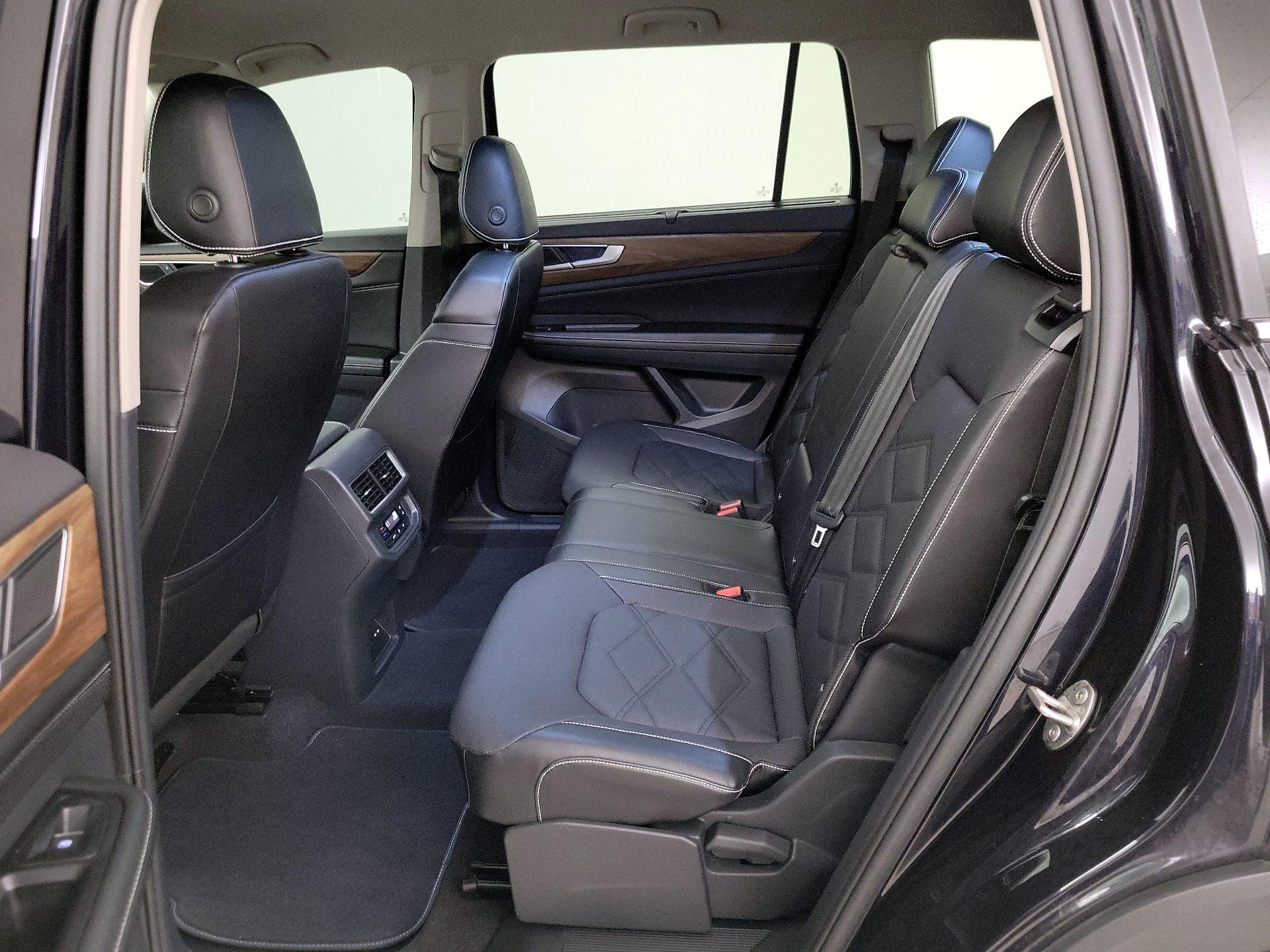 Thumbnail: 2024 Volkswagen Atlas - 19