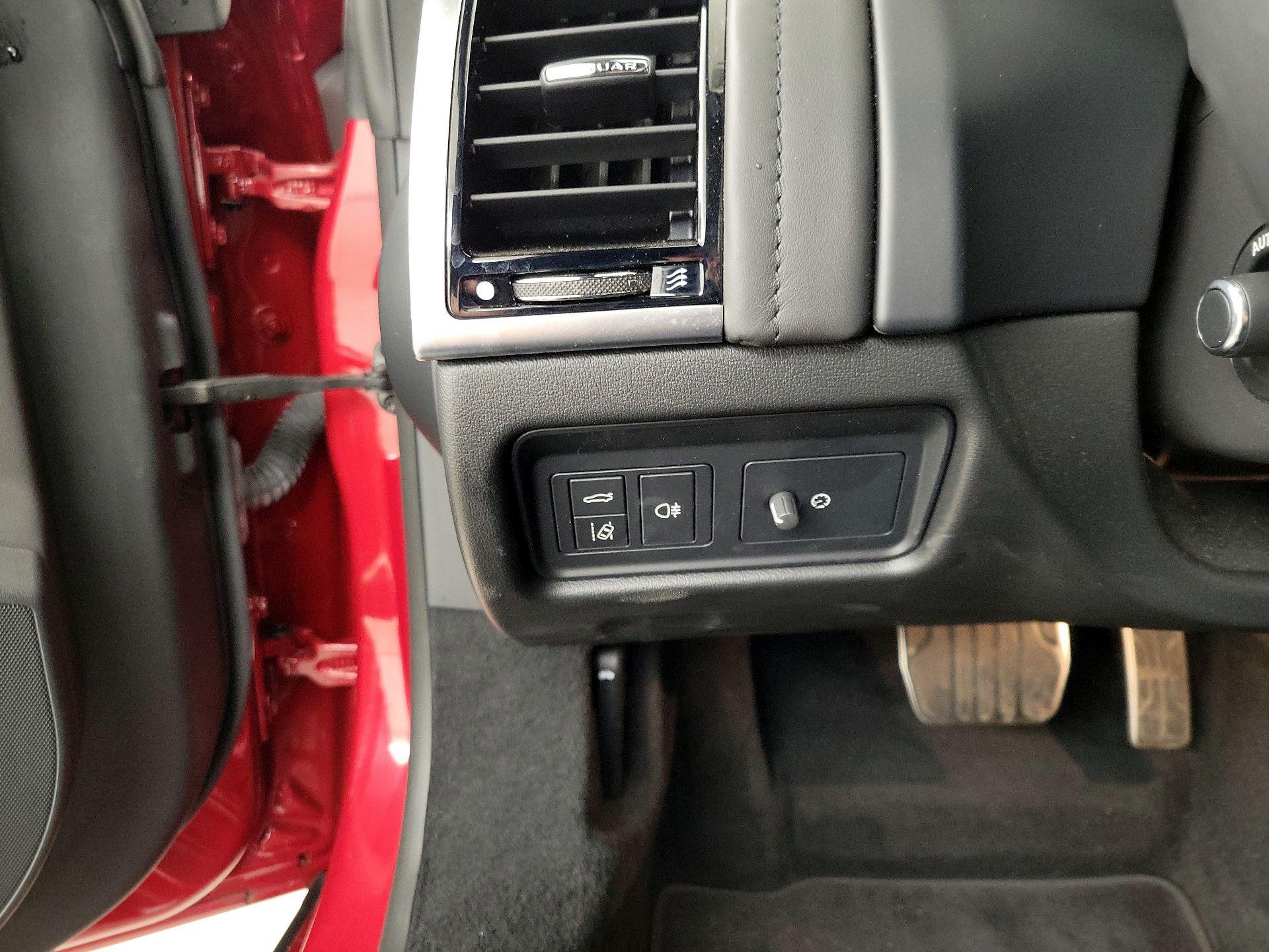 Thumbnail: 2023 Jaguar F-Type - 13