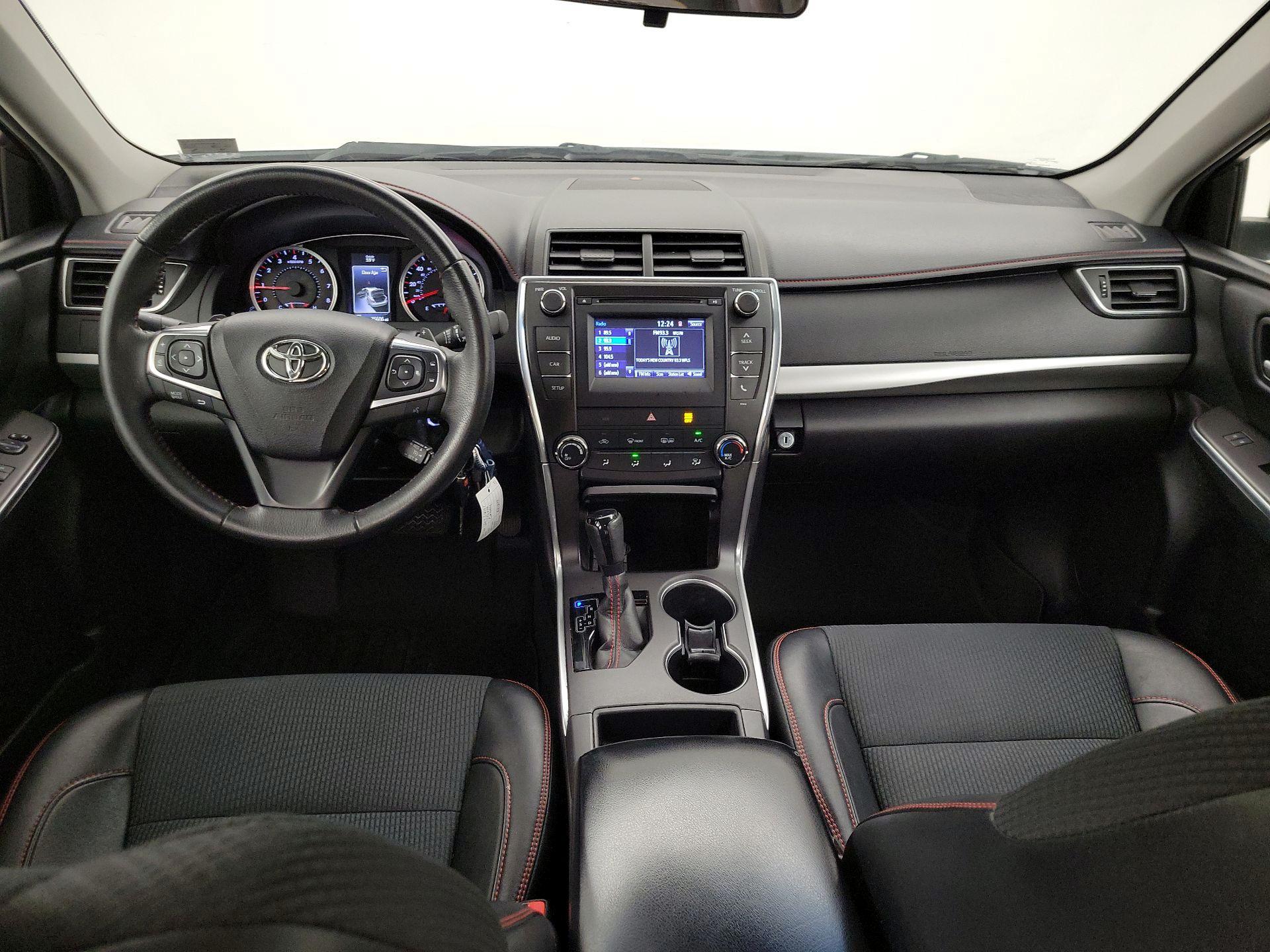 Thumbnail: 2017 Toyota Camry - 9