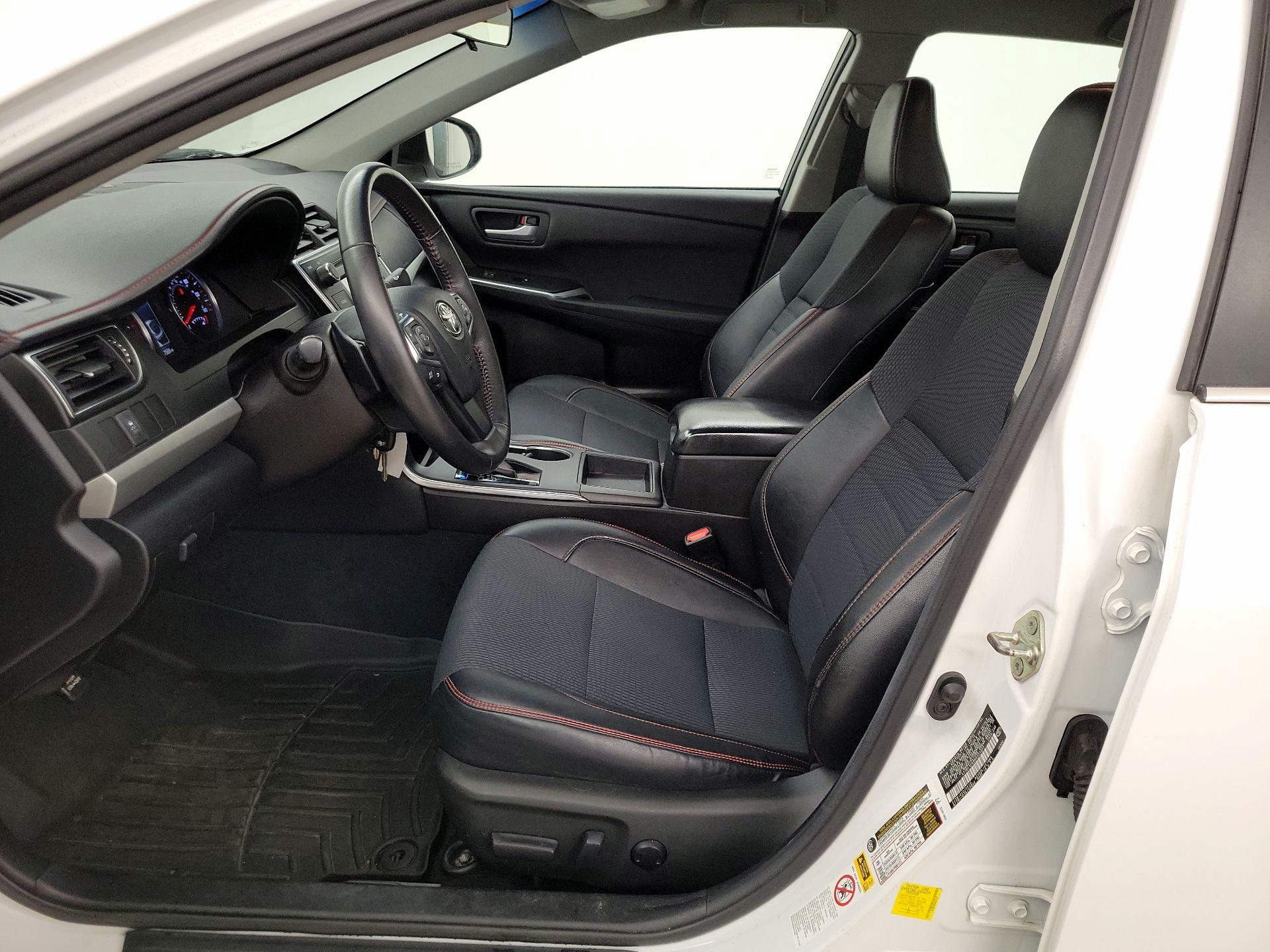 Thumbnail: 2017 Toyota Camry - 11