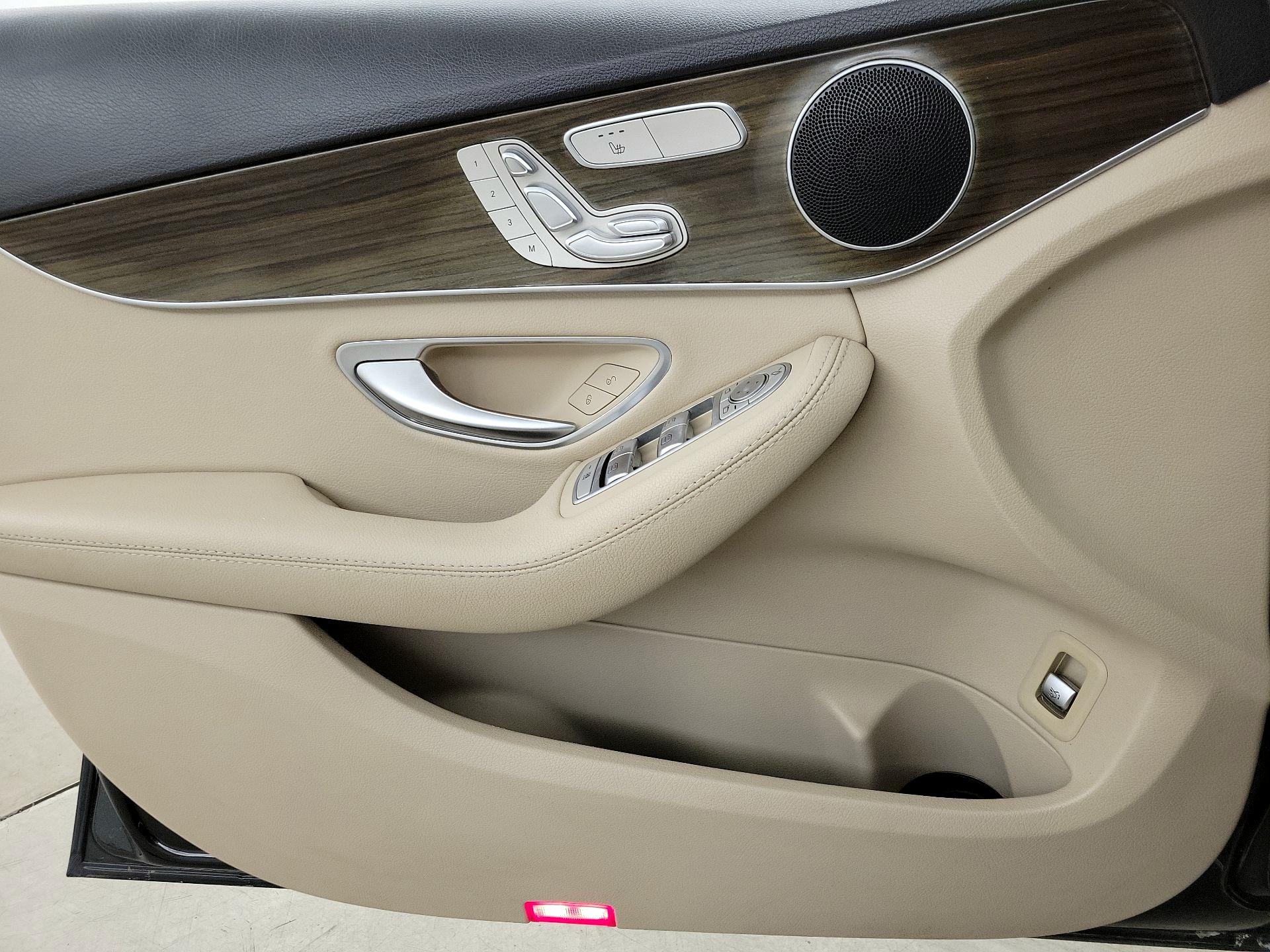 Thumbnail: 2019 Mercedes-Benz C-Class - 12