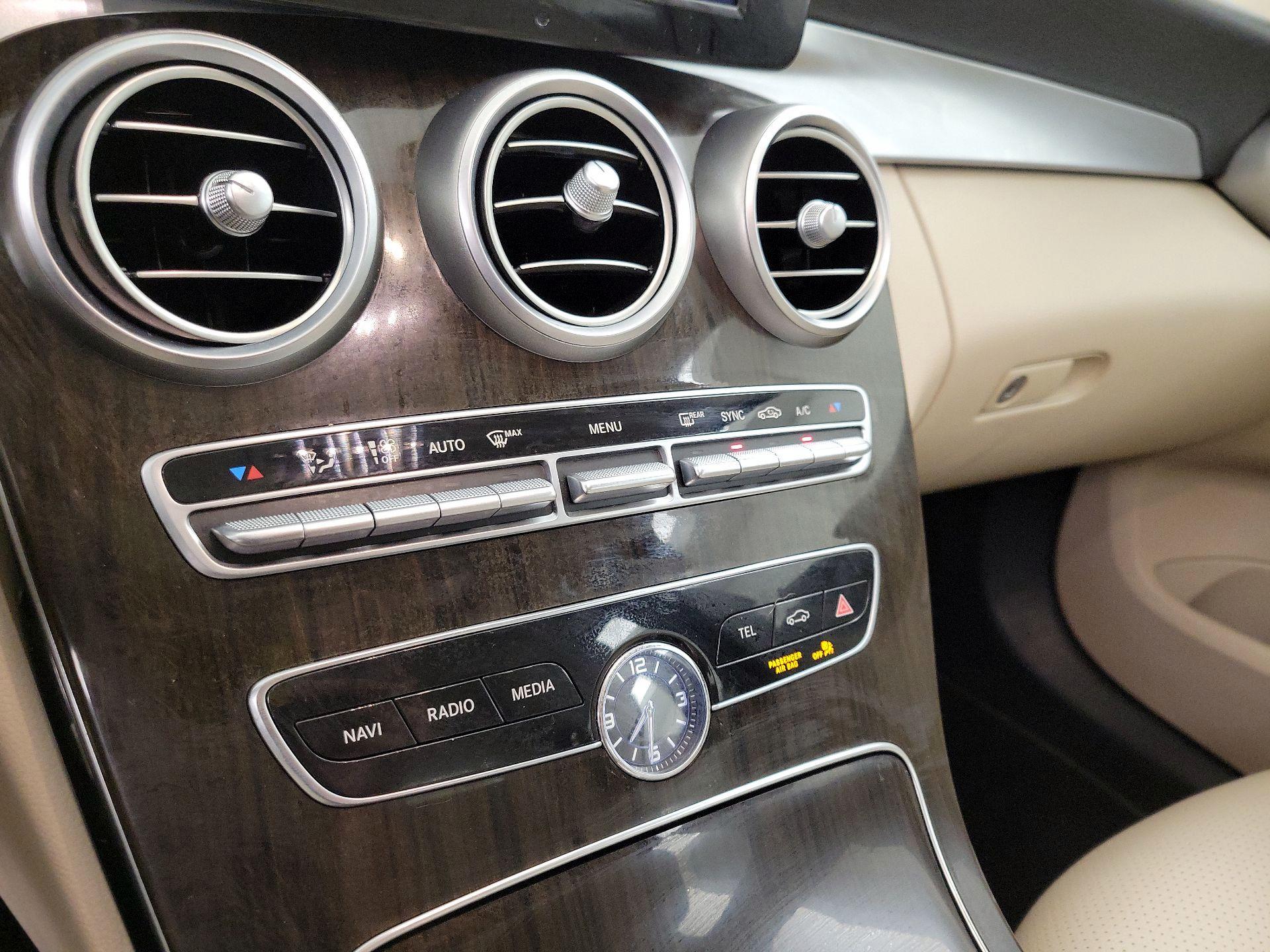 Thumbnail: 2019 Mercedes-Benz C-Class - 16