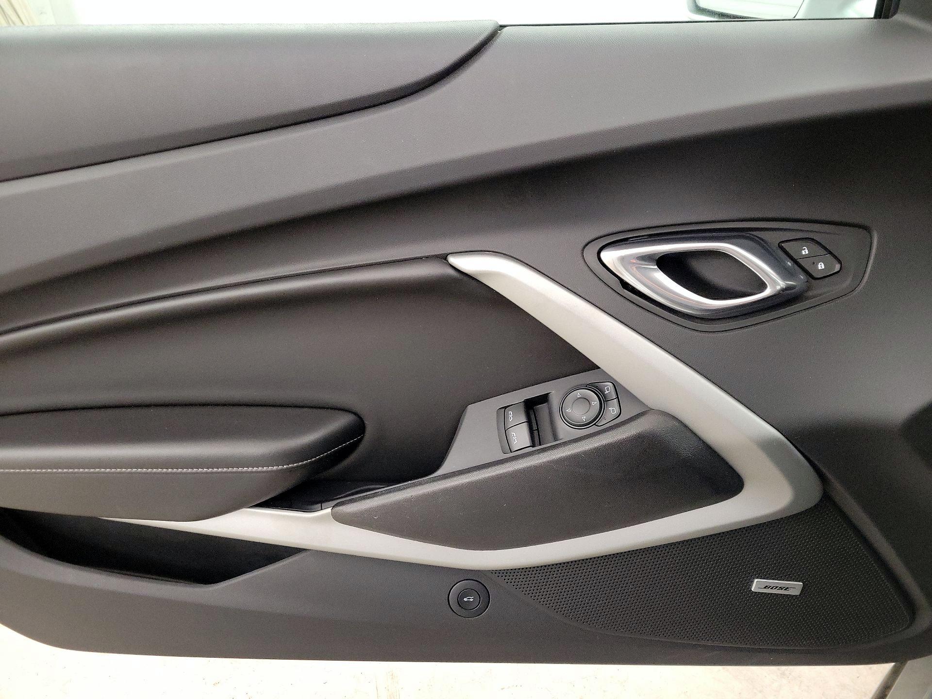 Thumbnail: 2018 Chevrolet Camaro - 12