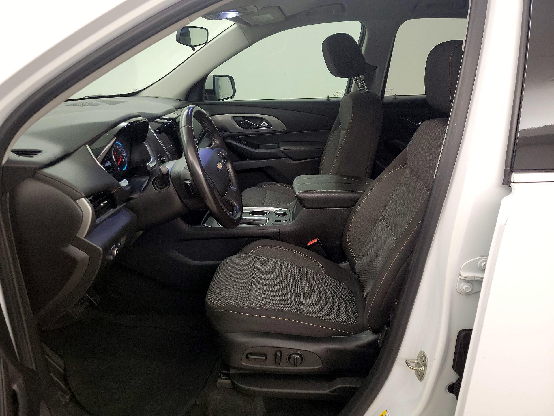 Thumbnail: 2019 Chevrolet Traverse - 11