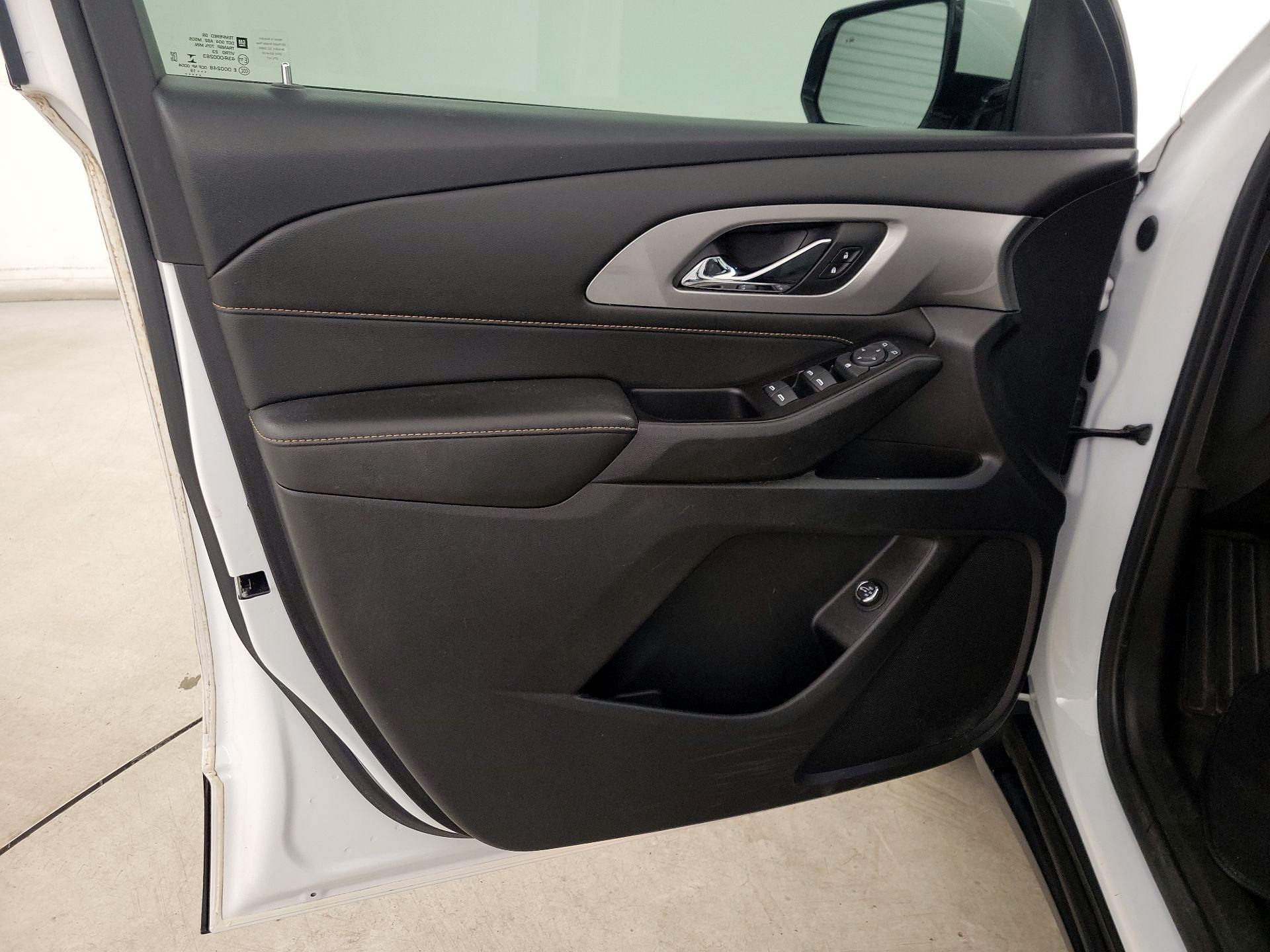 Thumbnail: 2019 Chevrolet Traverse - 12