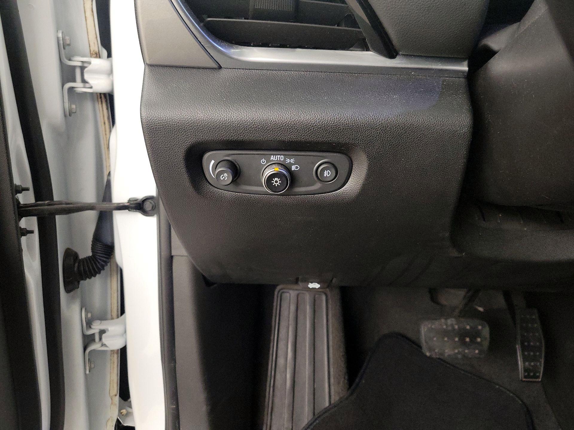 Thumbnail: 2019 Chevrolet Traverse - 13