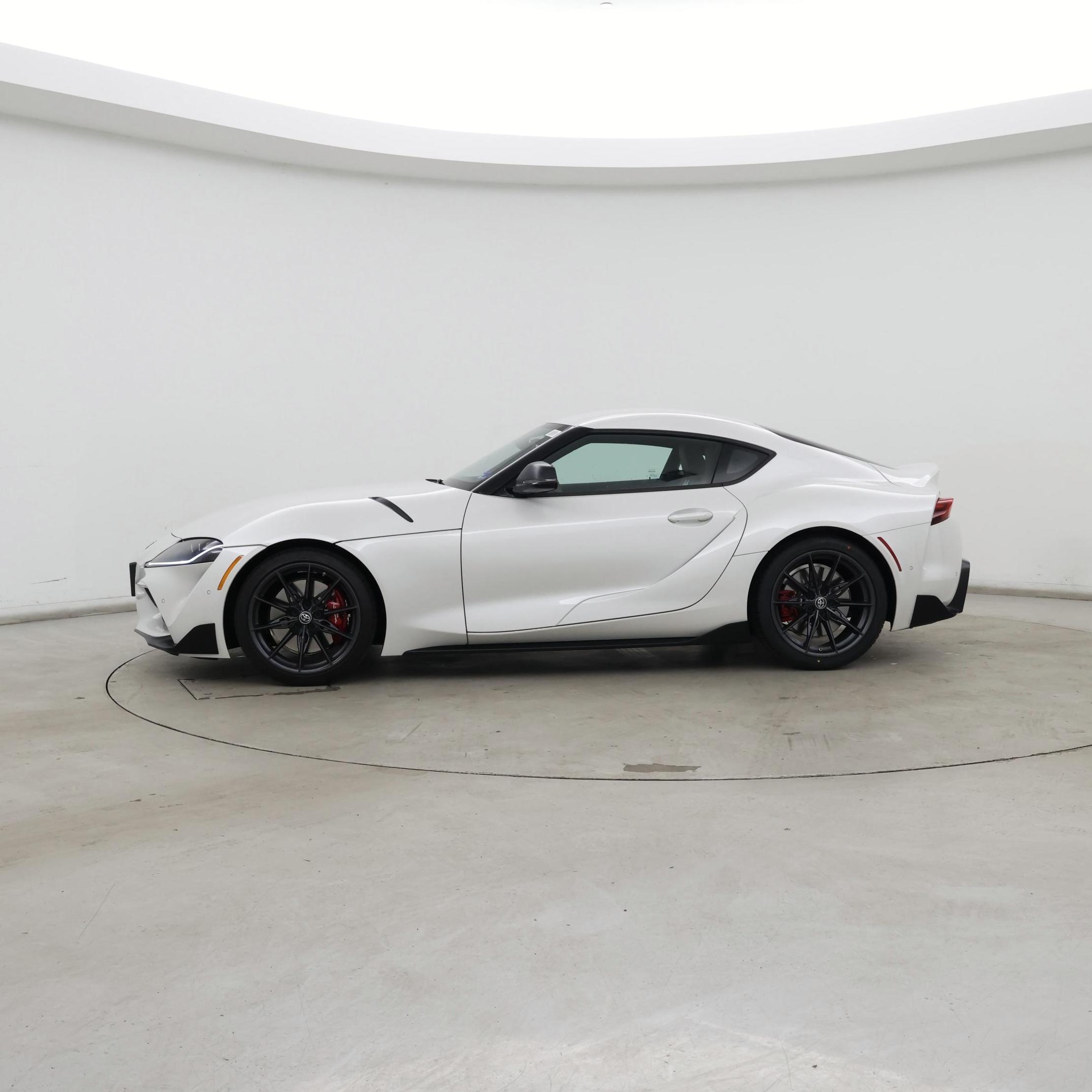 Thumbnail: 2025 Toyota Supra - 3