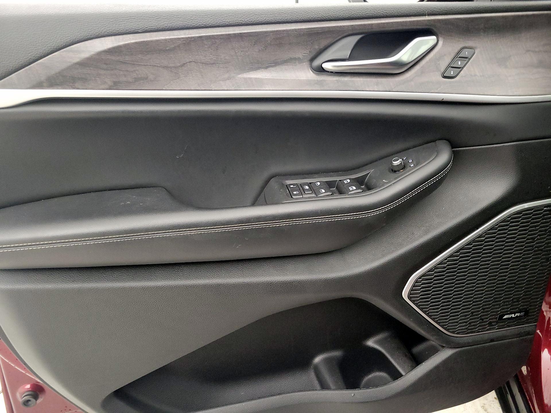 Thumbnail: 2022 Jeep Grand Cherokee - 12