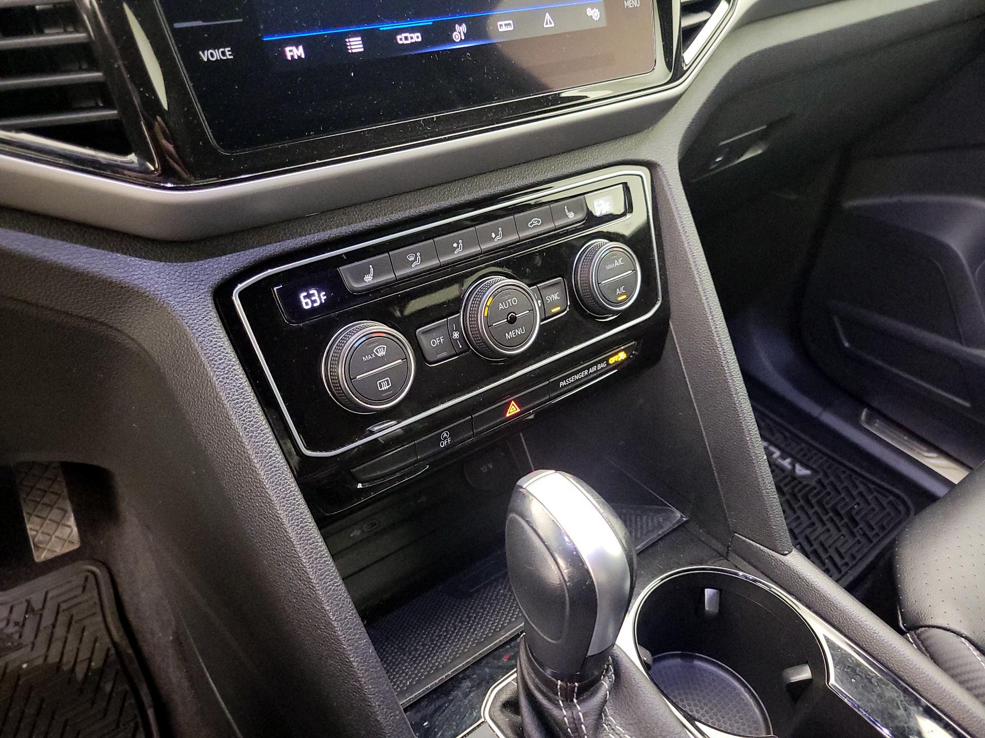 Thumbnail: 2022 Volkswagen Atlas - 16