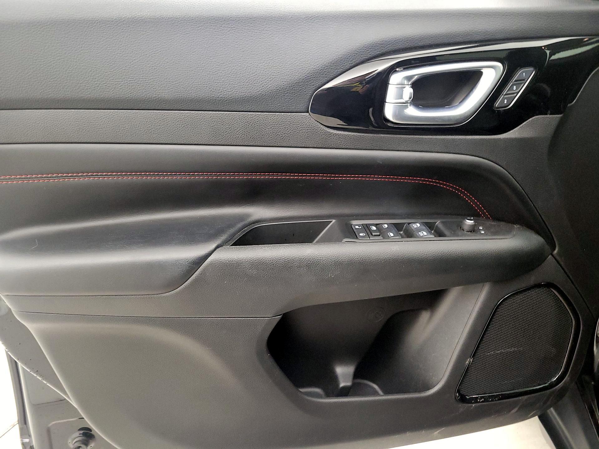 Thumbnail: 2022 Jeep Compass - 12