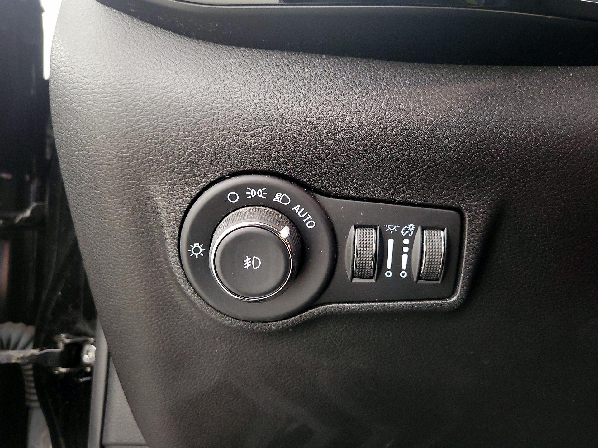 Thumbnail: 2022 Jeep Compass - 13