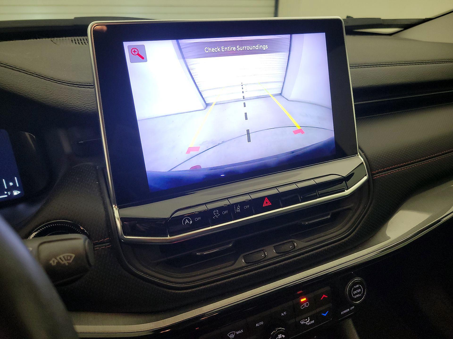 Thumbnail: 2022 Jeep Compass - 14