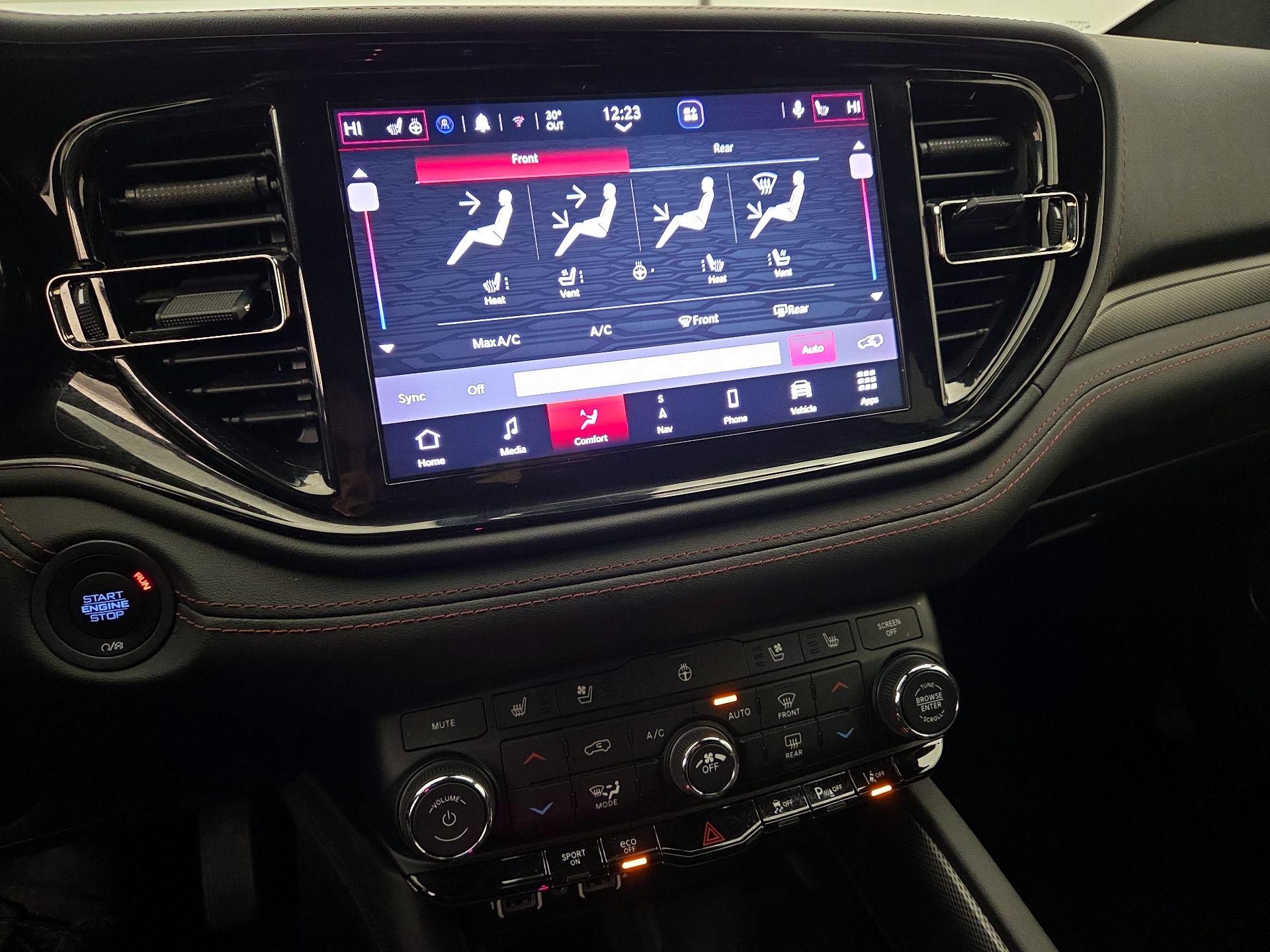 Thumbnail: 2022 Dodge Durango - 16