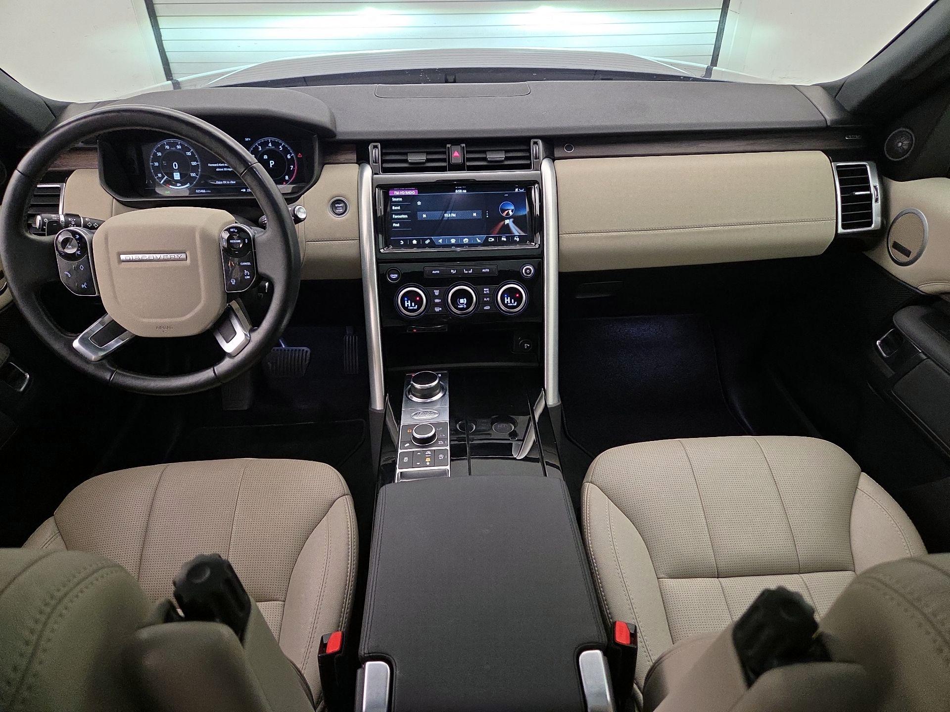 Thumbnail: 2020 Land Rover Discovery - 9