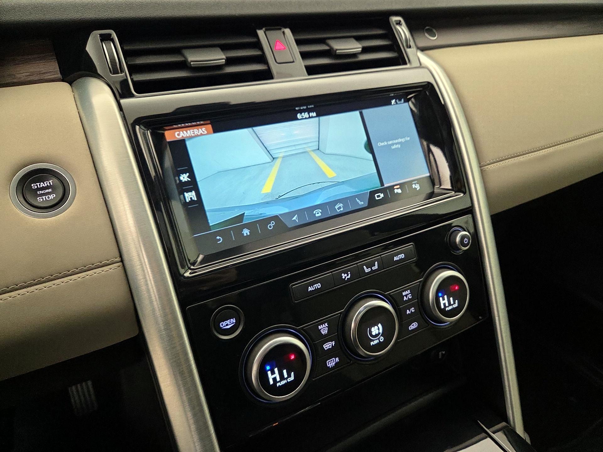 Thumbnail: 2020 Land Rover Discovery - 14