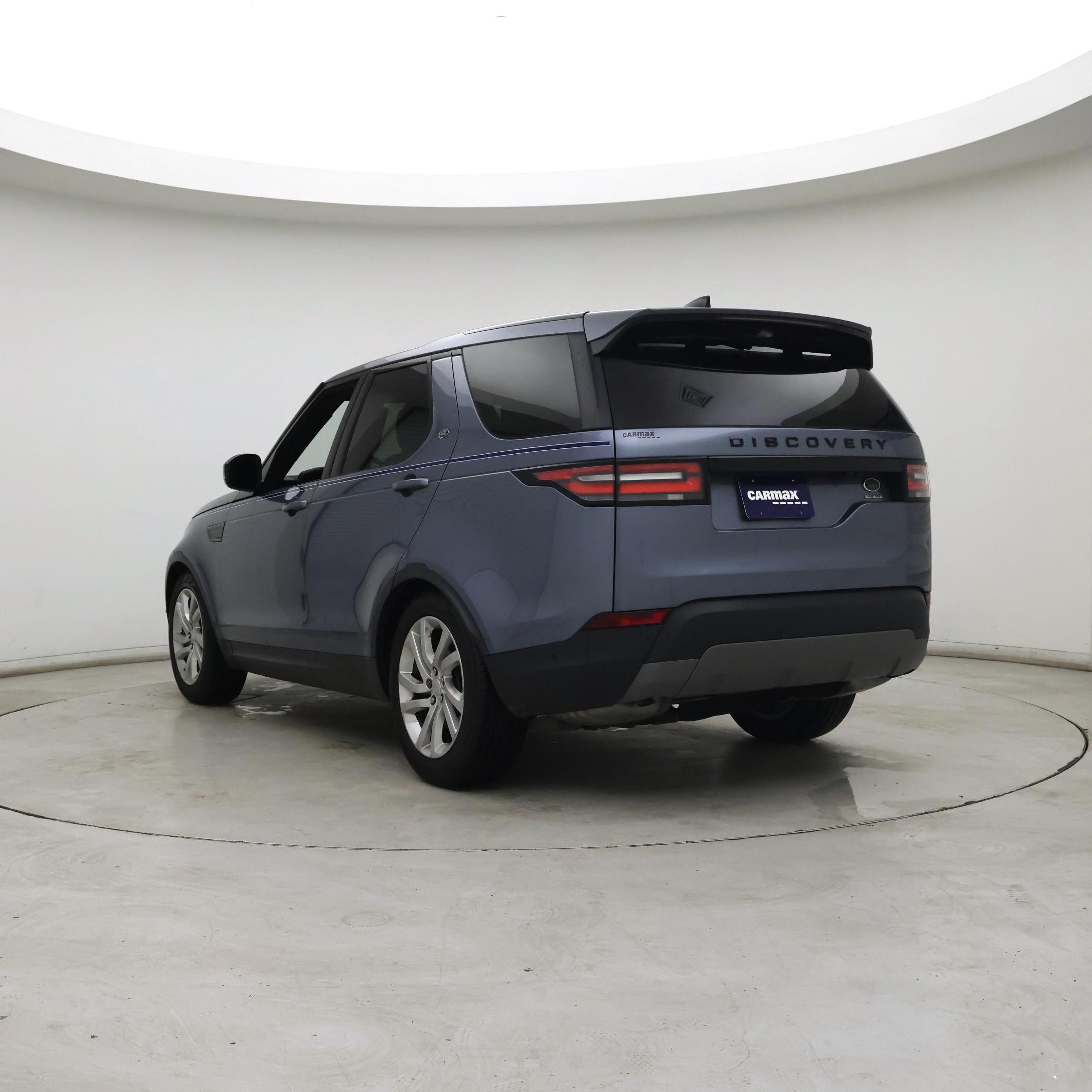 Thumbnail: 2020 Land Rover Discovery - 2