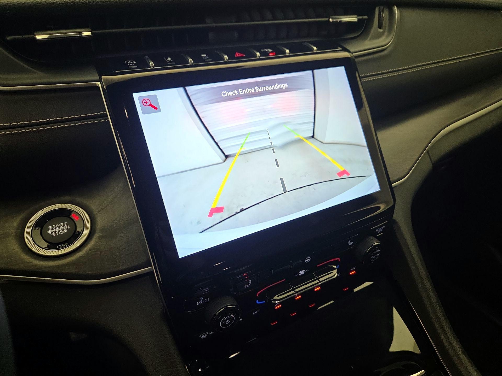 Thumbnail: 2023 Jeep Grand Cherokee - 14