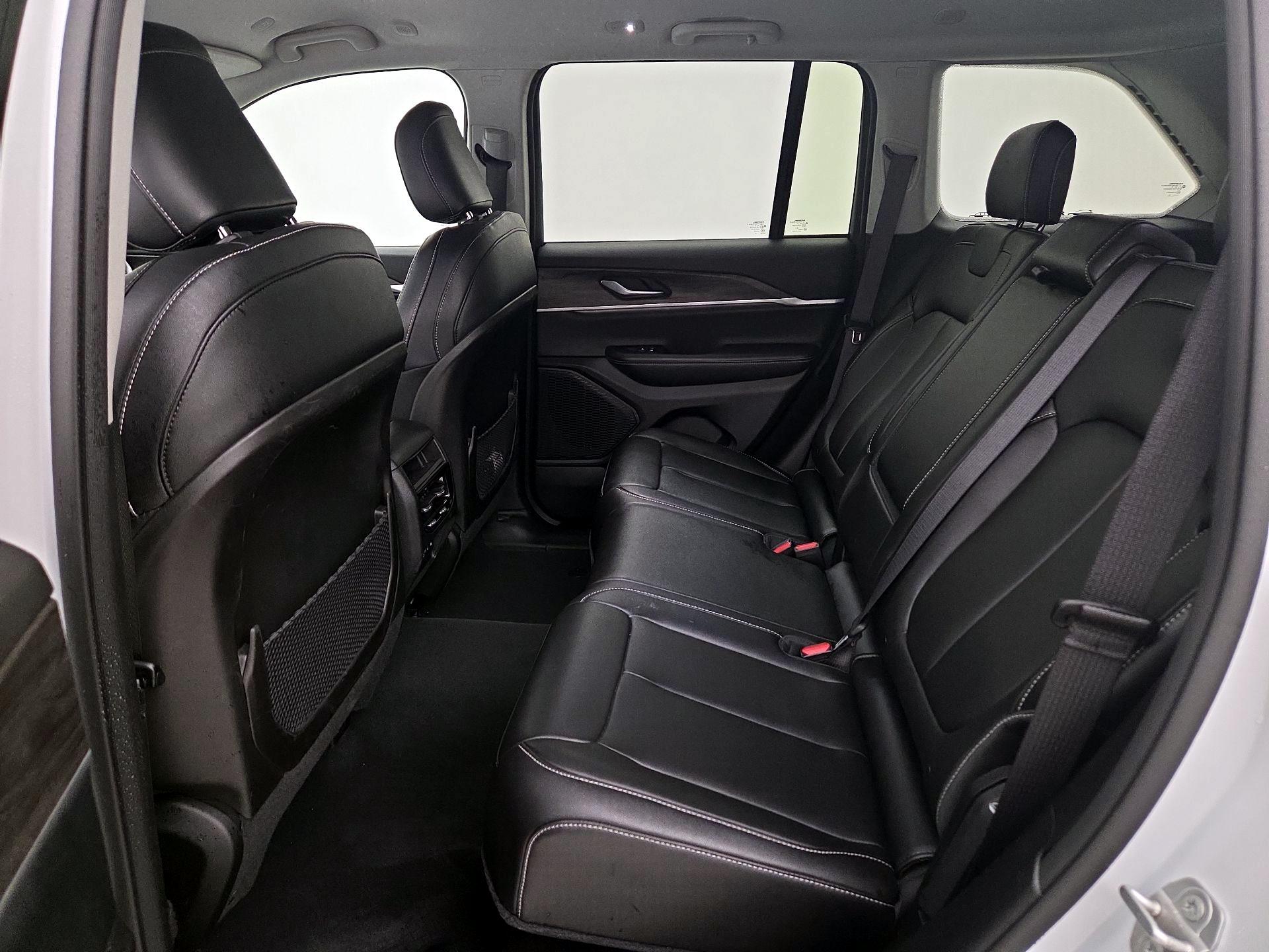 Thumbnail: 2023 Jeep Grand Cherokee - 19