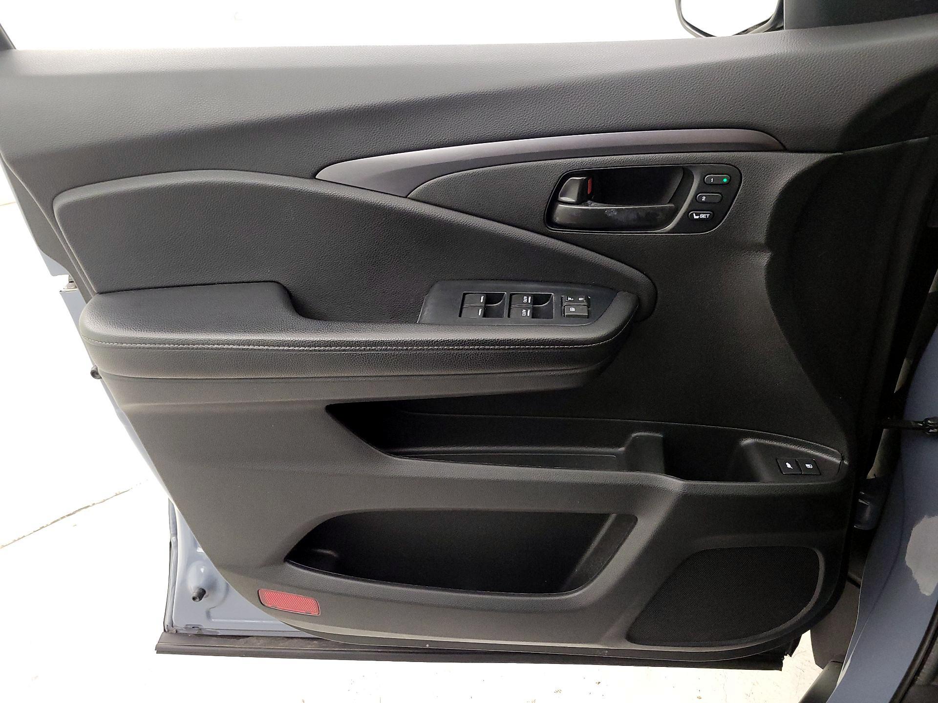 Thumbnail: 2023 Honda Passport - 12