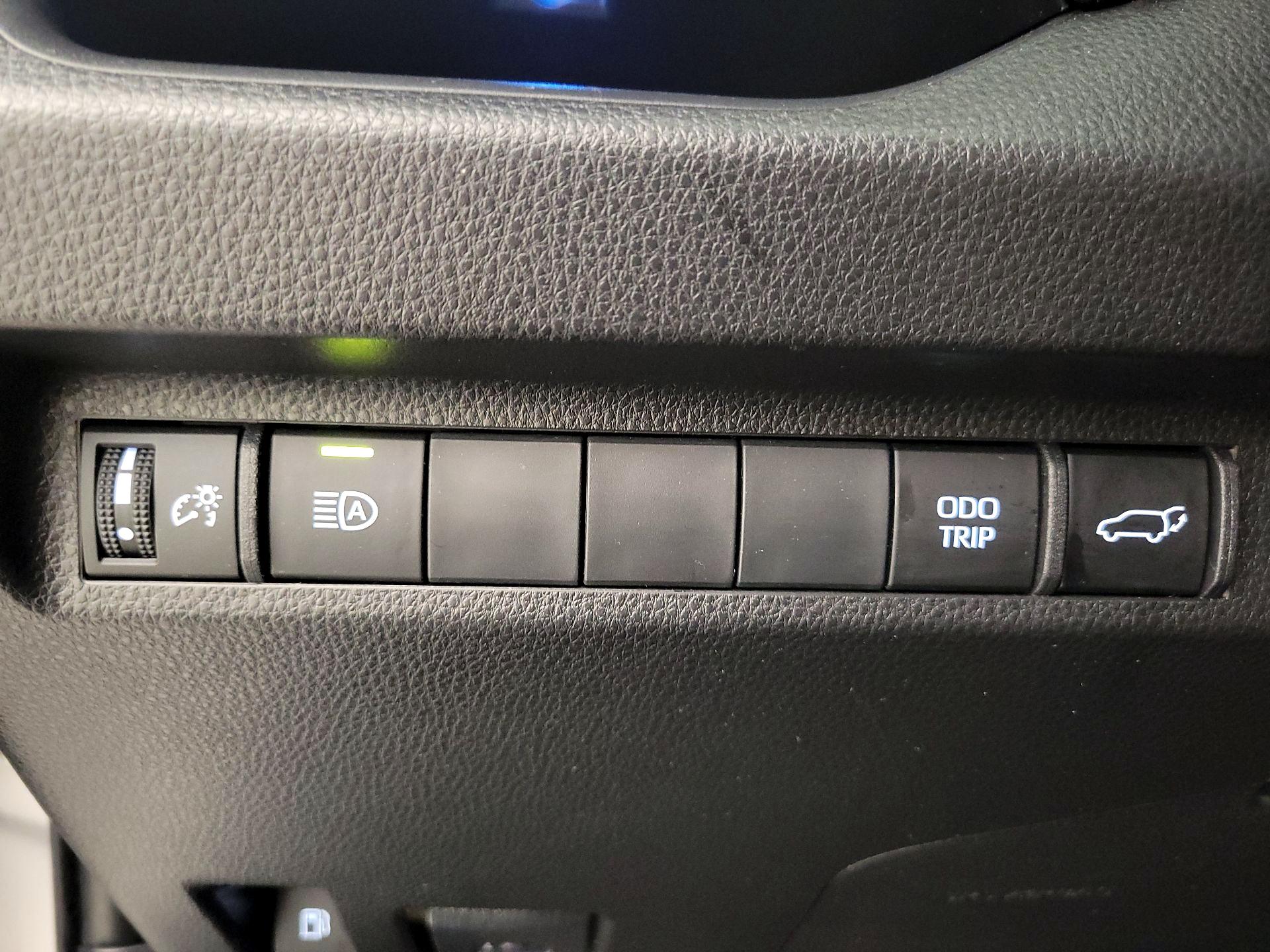 Thumbnail: 2023 Toyota RAV4 - 13