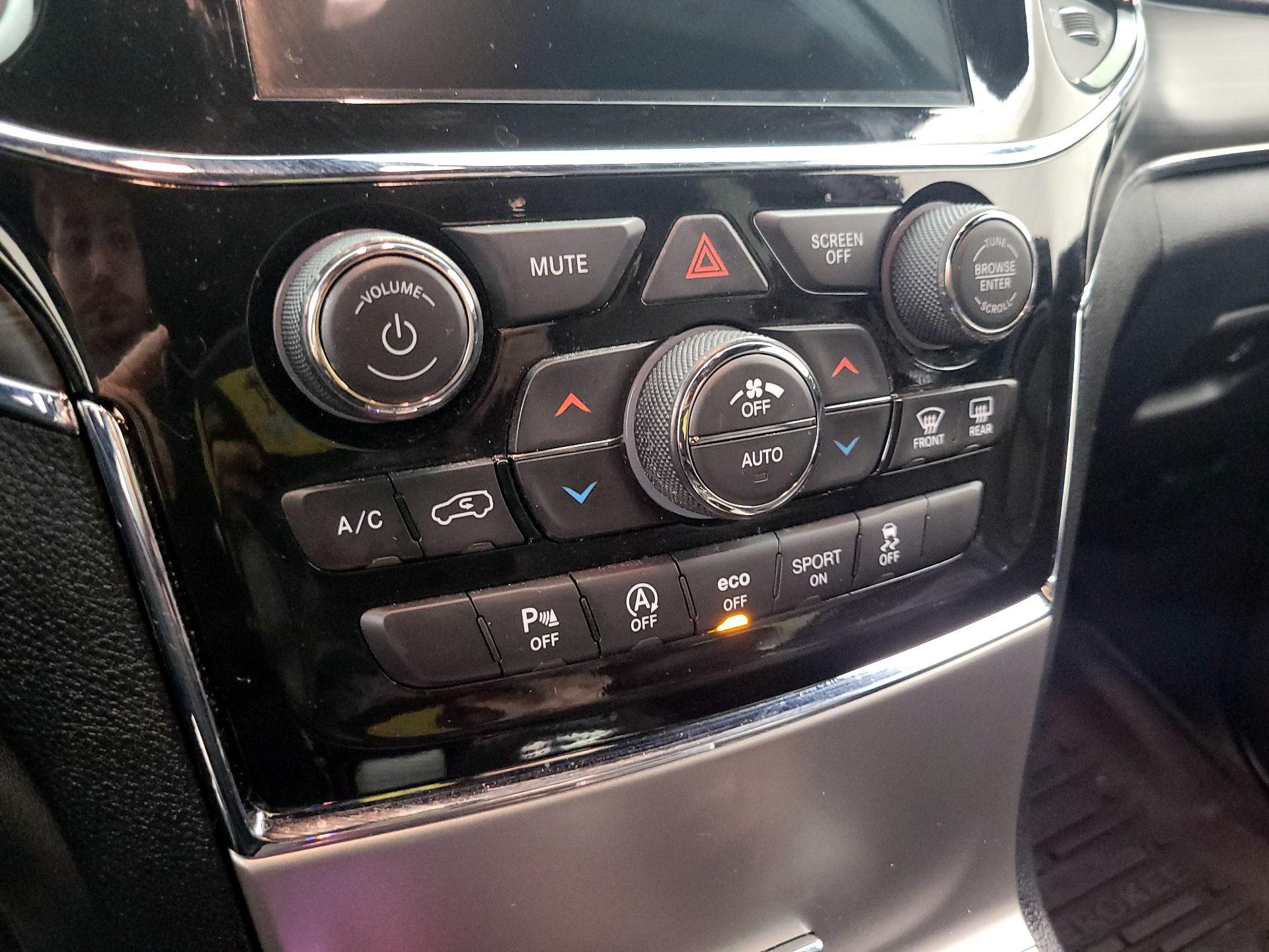 Thumbnail: 2021 Jeep Grand Cherokee - 16