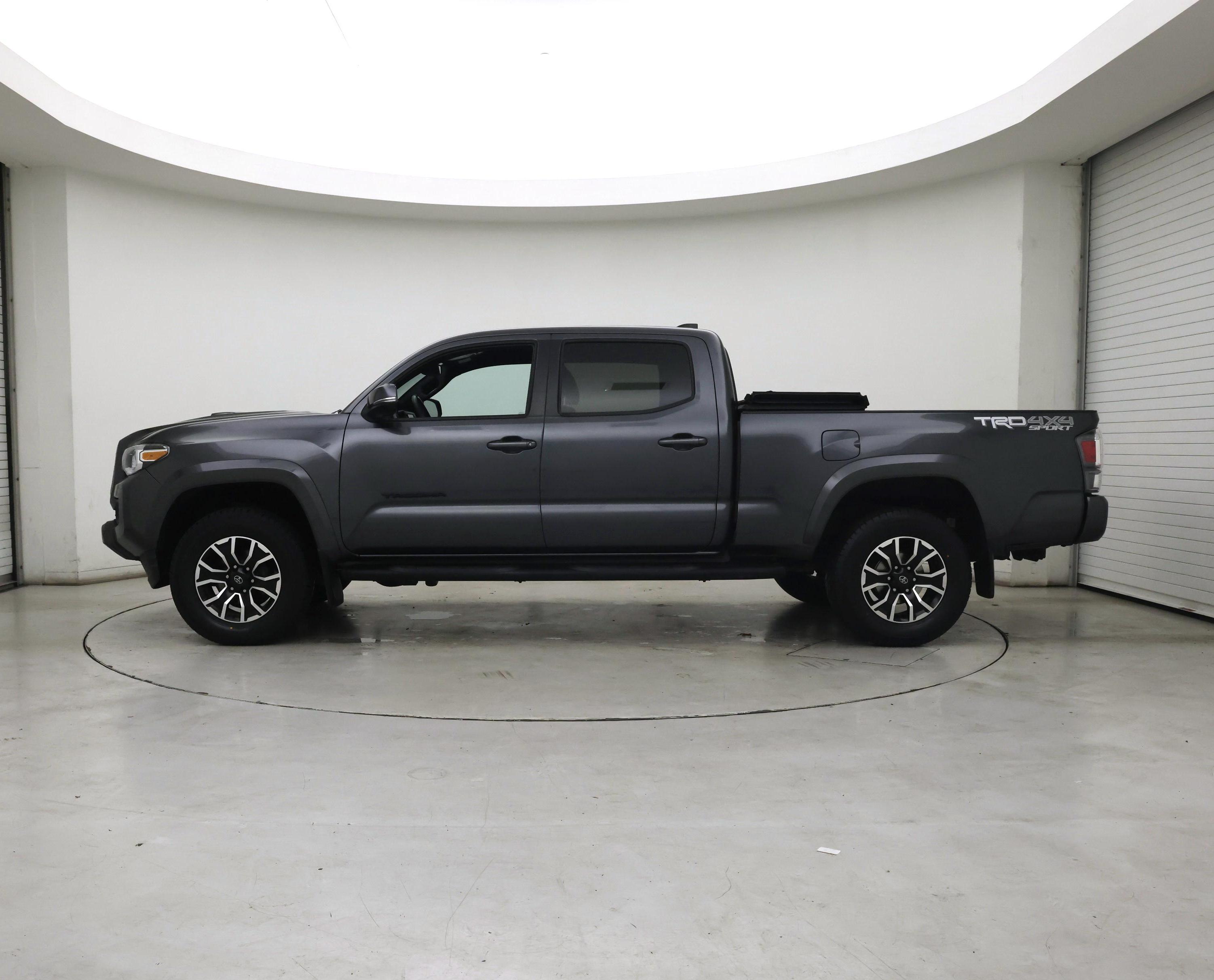 Thumbnail: 2022 Toyota Tacoma - 3