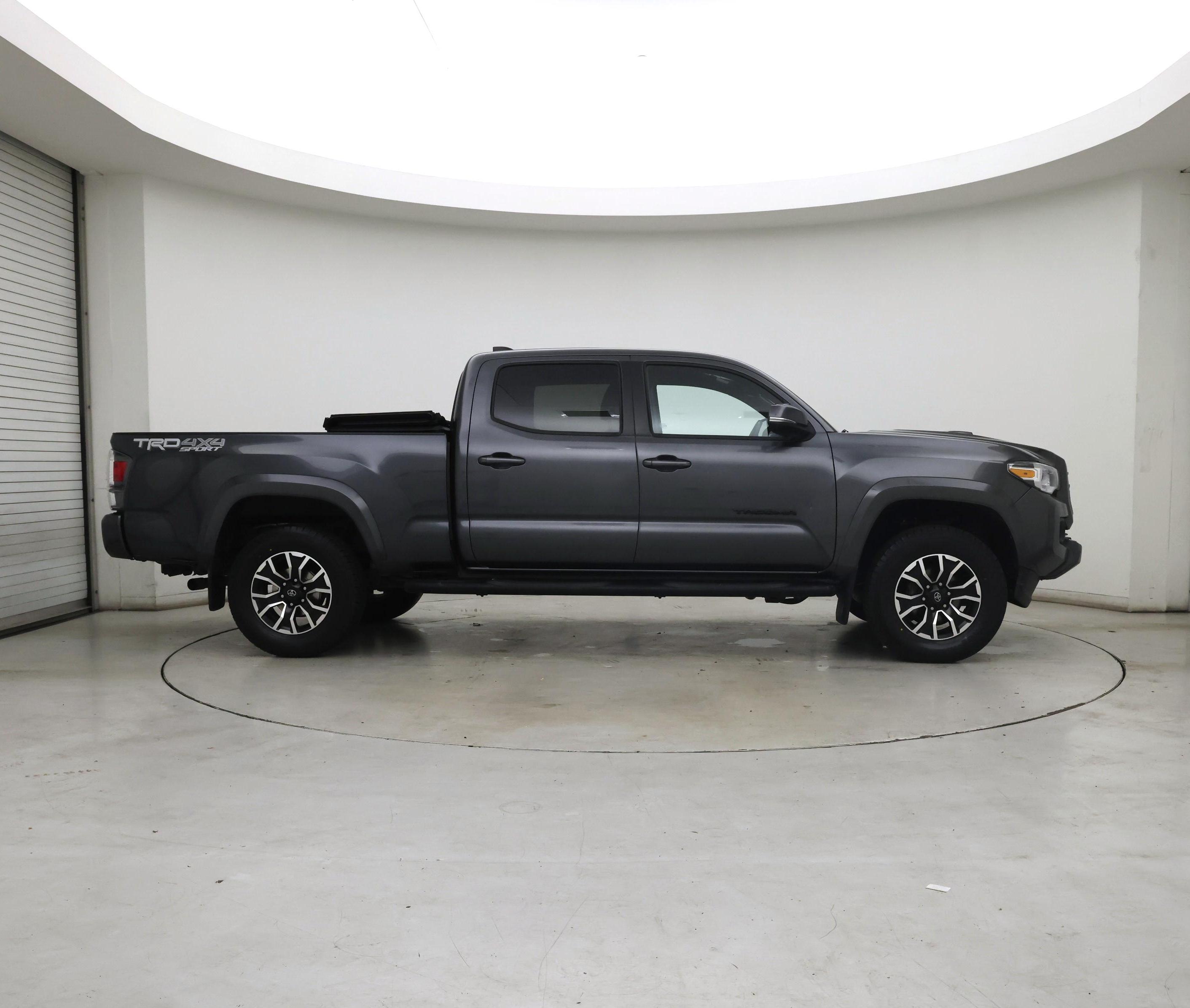 Thumbnail: 2022 Toyota Tacoma - 7