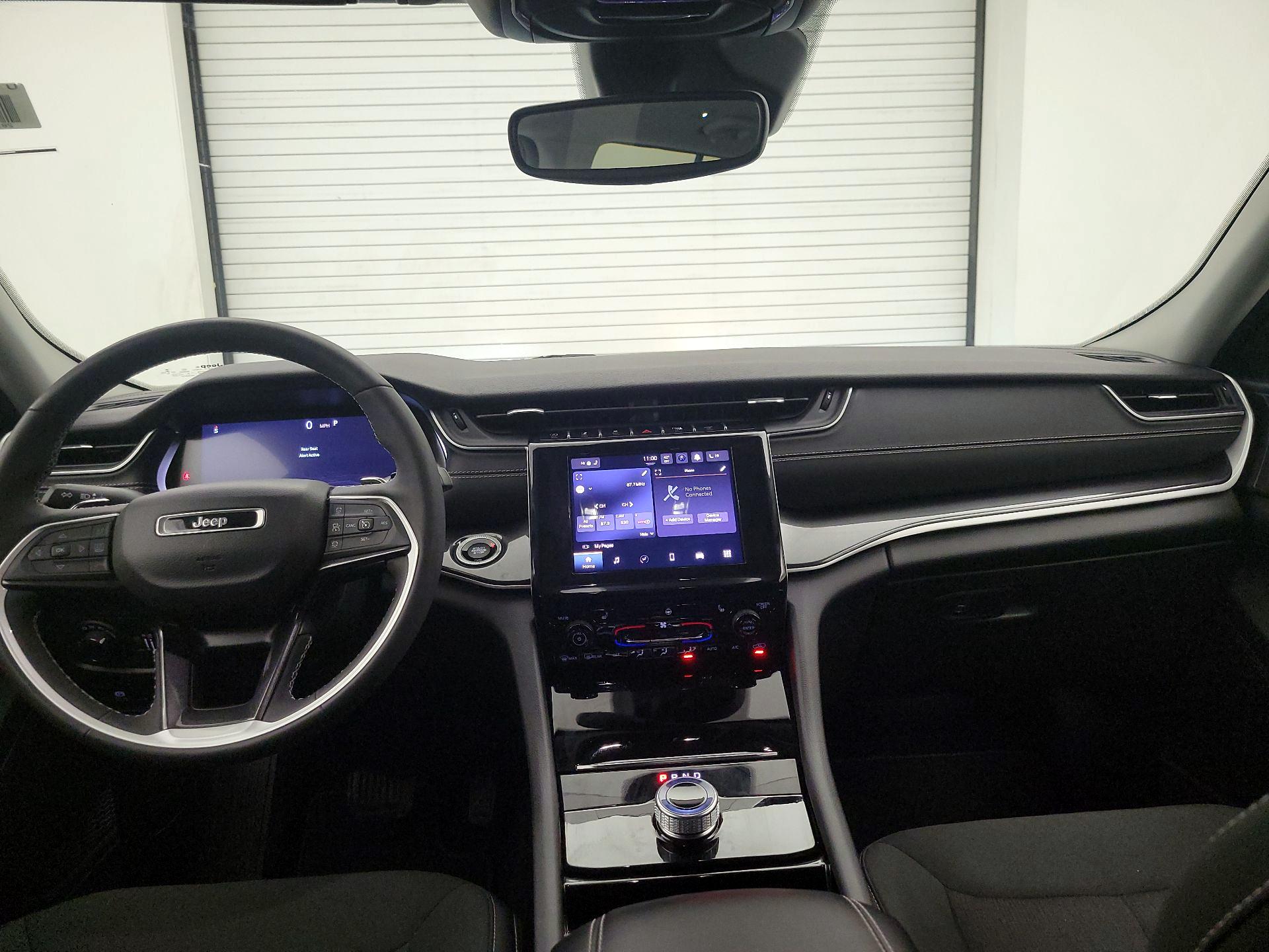 Thumbnail: 2023 Jeep Grand Cherokee - 9