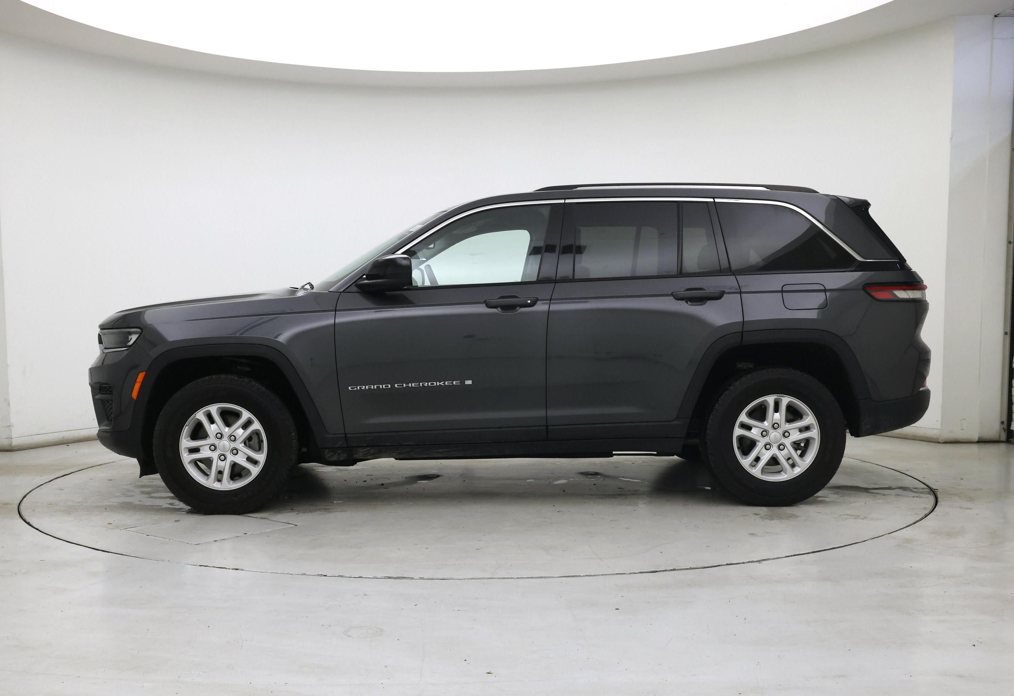 Thumbnail: 2023 Jeep Grand Cherokee - 3