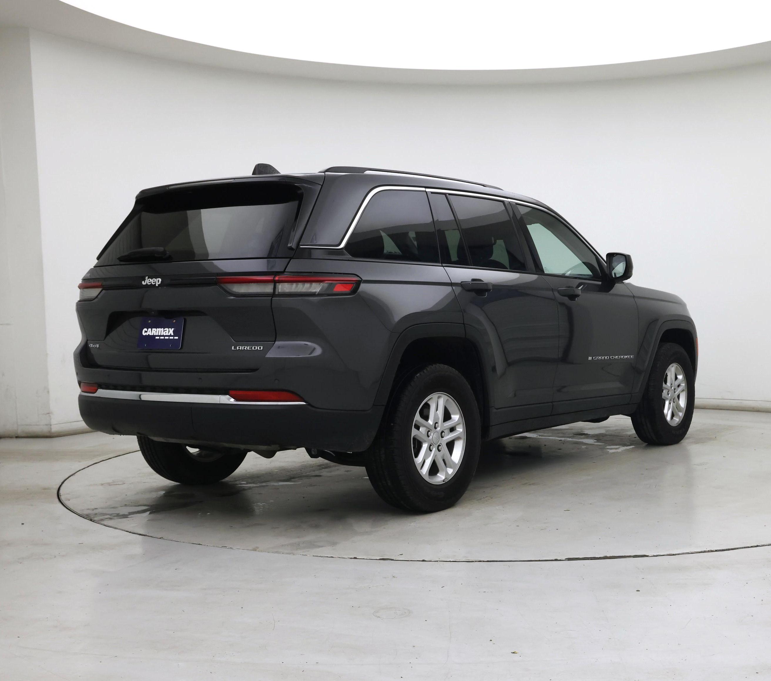 Thumbnail: 2023 Jeep Grand Cherokee - 8