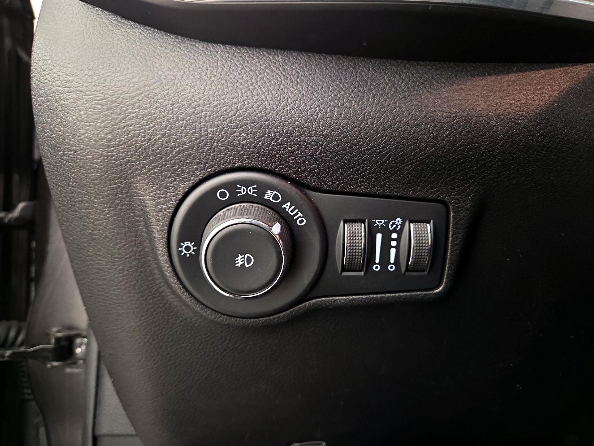 Thumbnail: 2022 Jeep Compass - 13