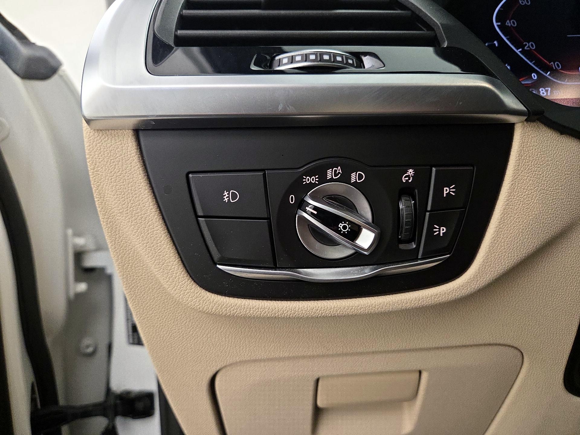 Thumbnail: 2021 BMW X3 - 13