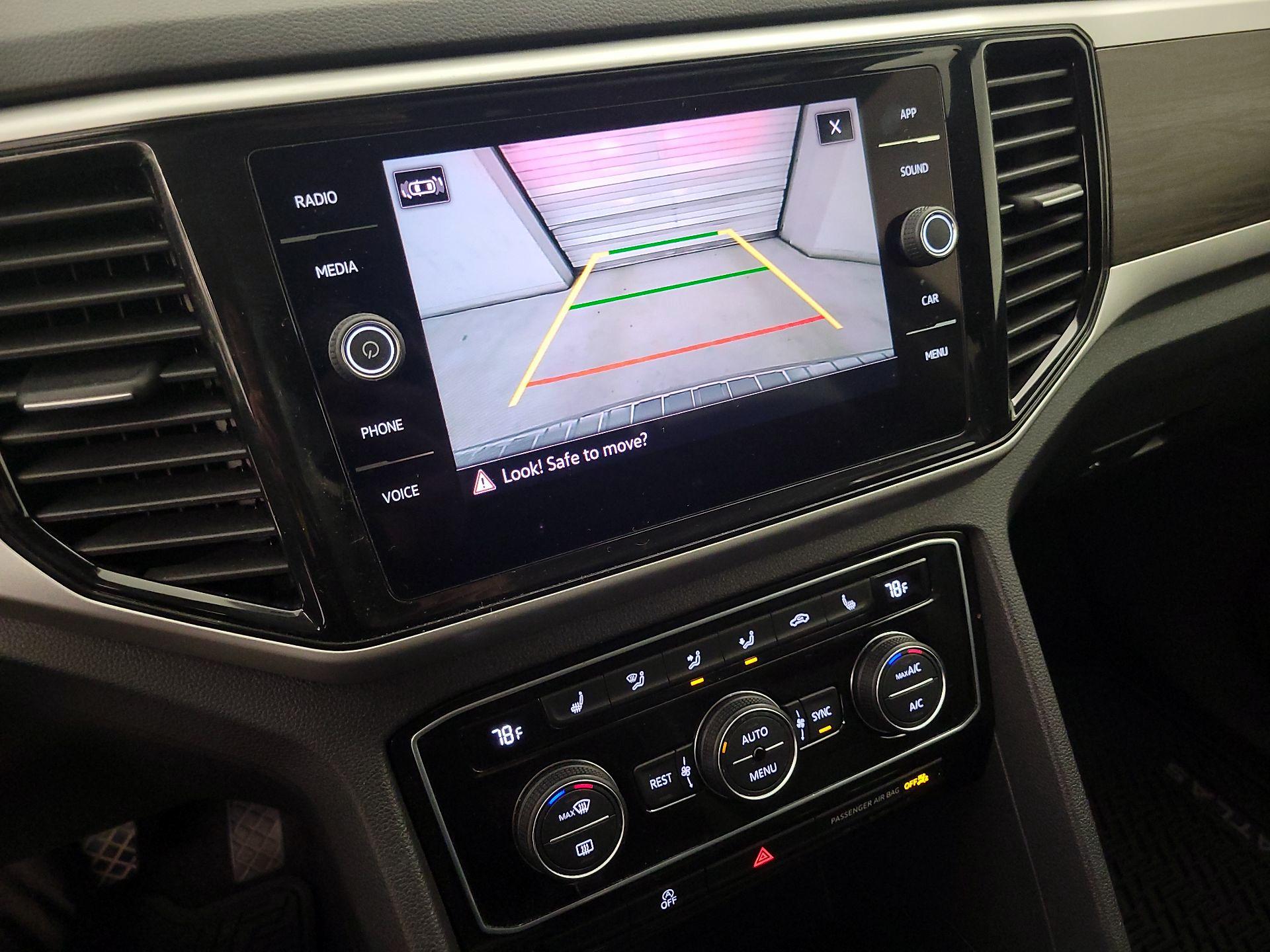 Thumbnail: 2022 Volkswagen Atlas - 14