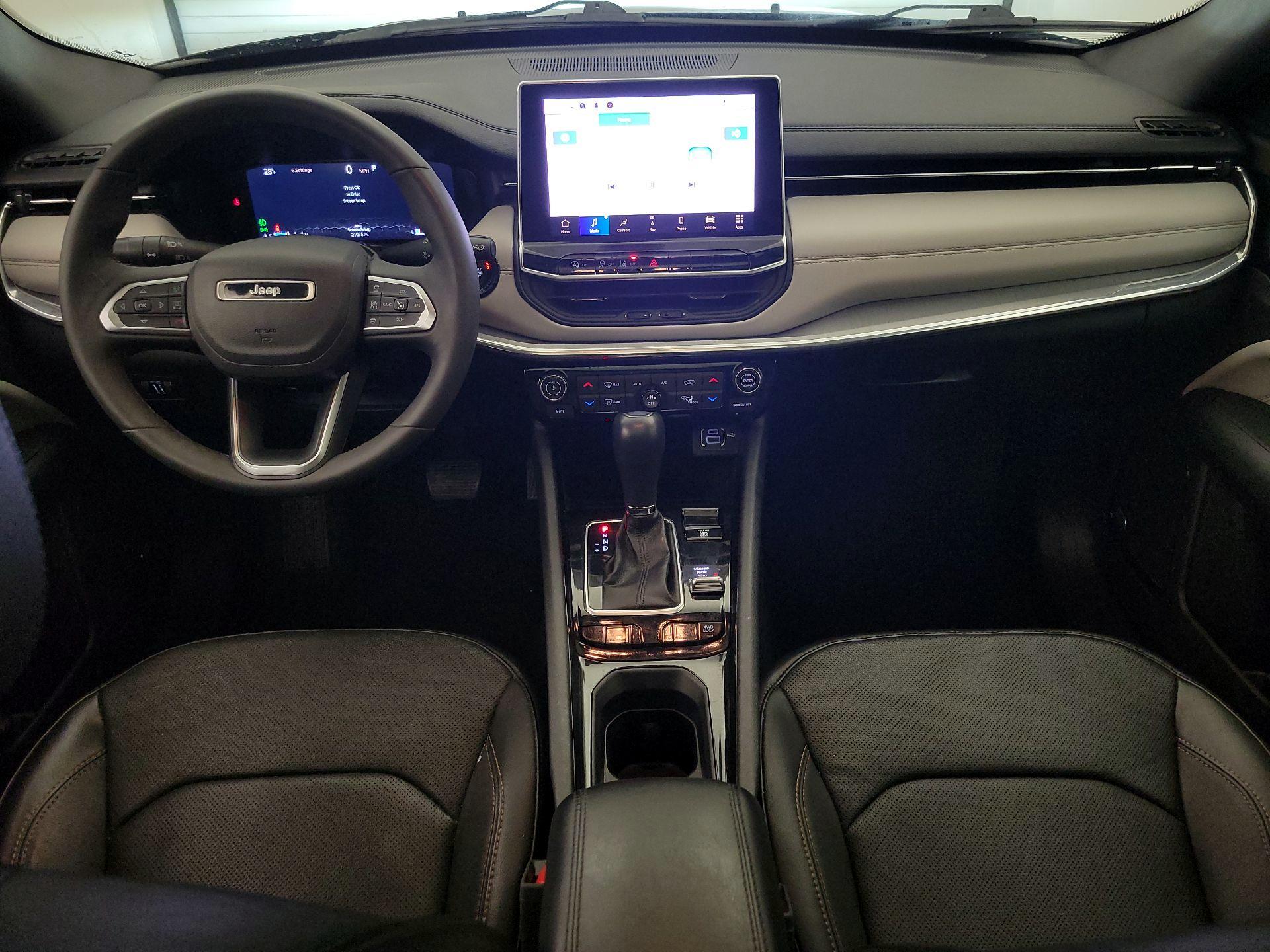 Thumbnail: 2023 Jeep Compass - 9