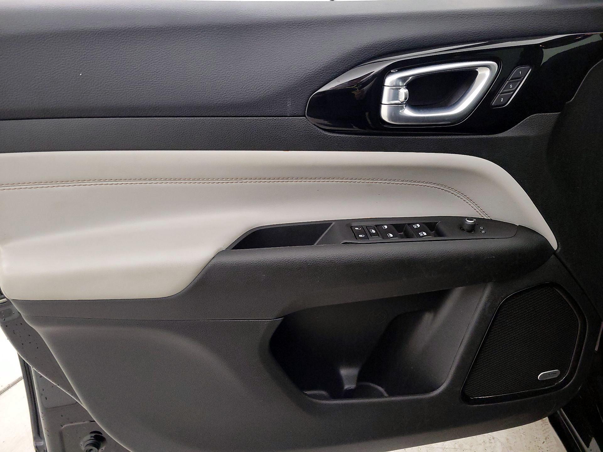 Thumbnail: 2023 Jeep Compass - 12