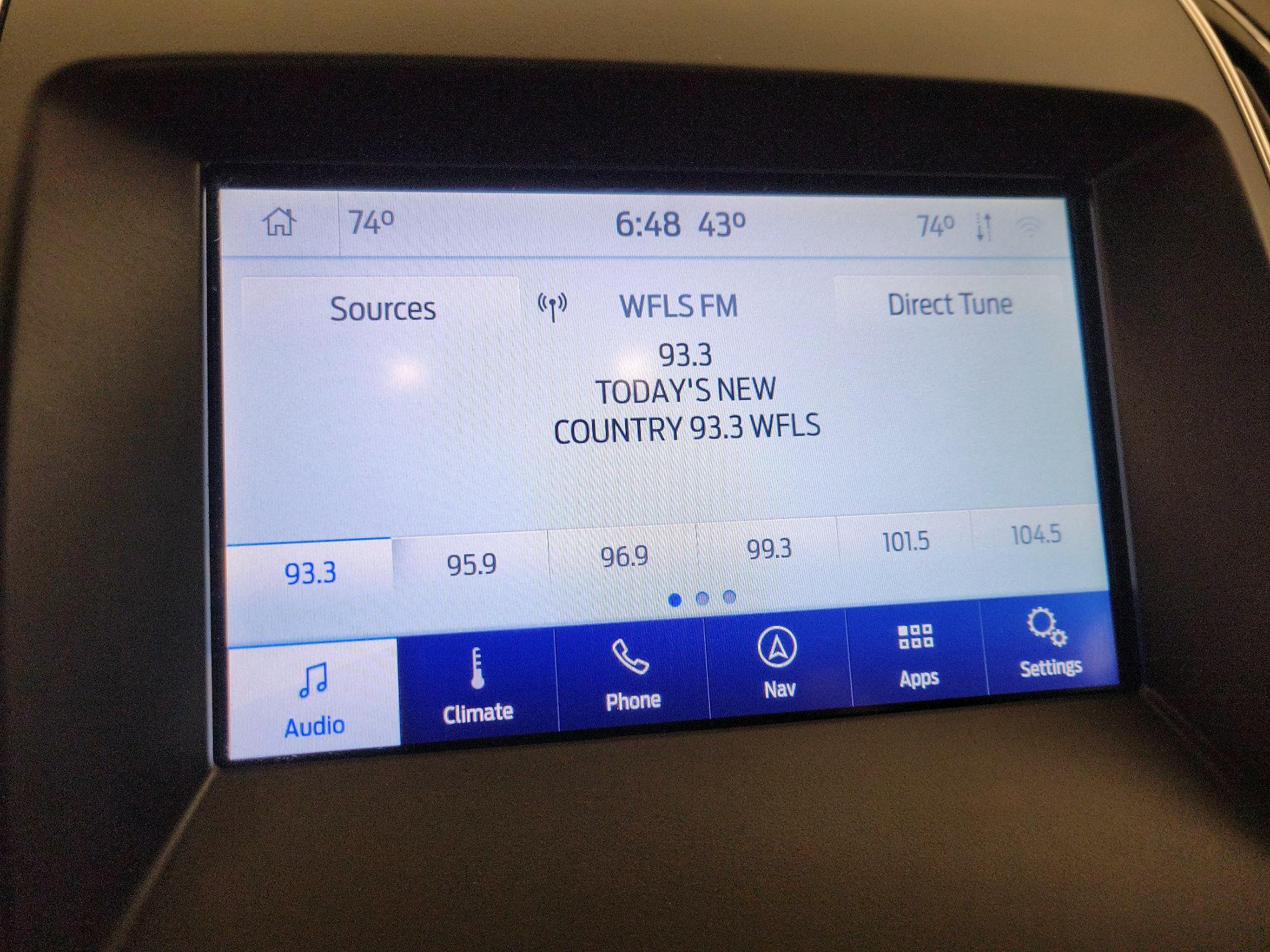 Thumbnail: 2020 Ford Edge - 16