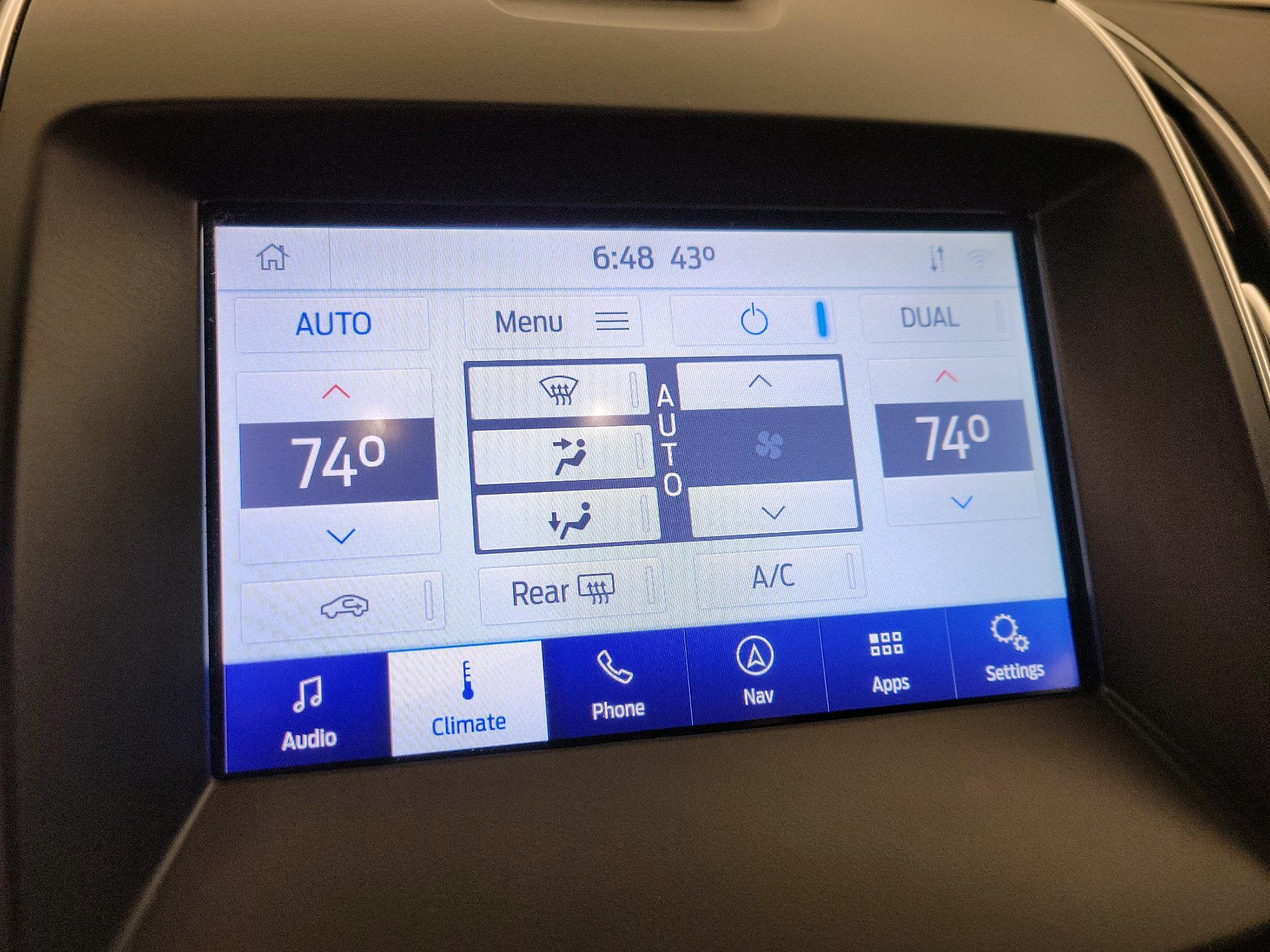 Thumbnail: 2020 Ford Edge - 17