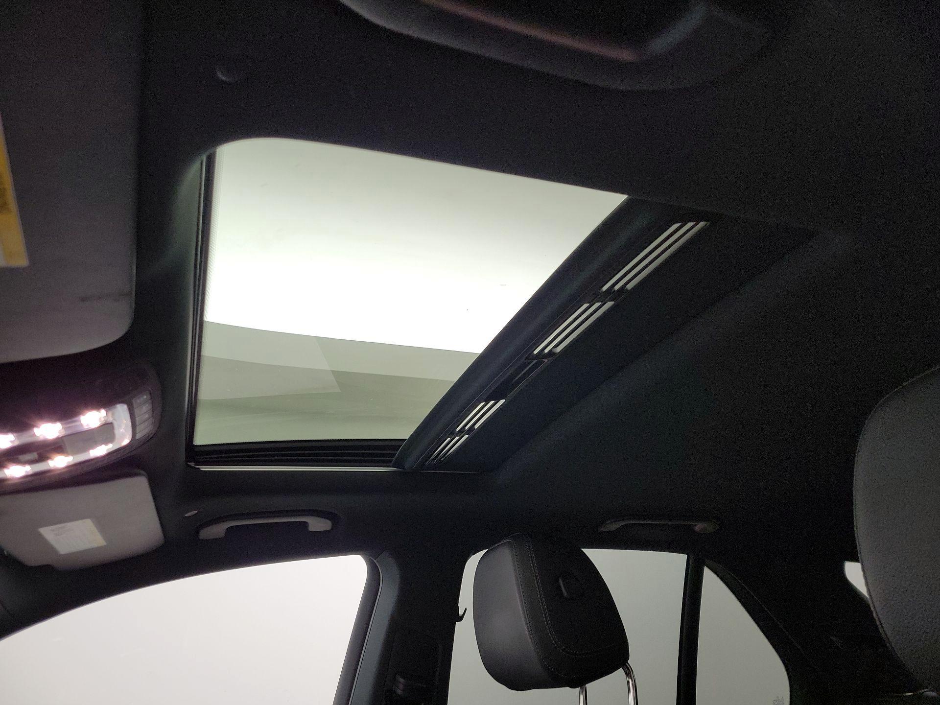 Thumbnail: 2020 Mercedes-Benz GLE - 20