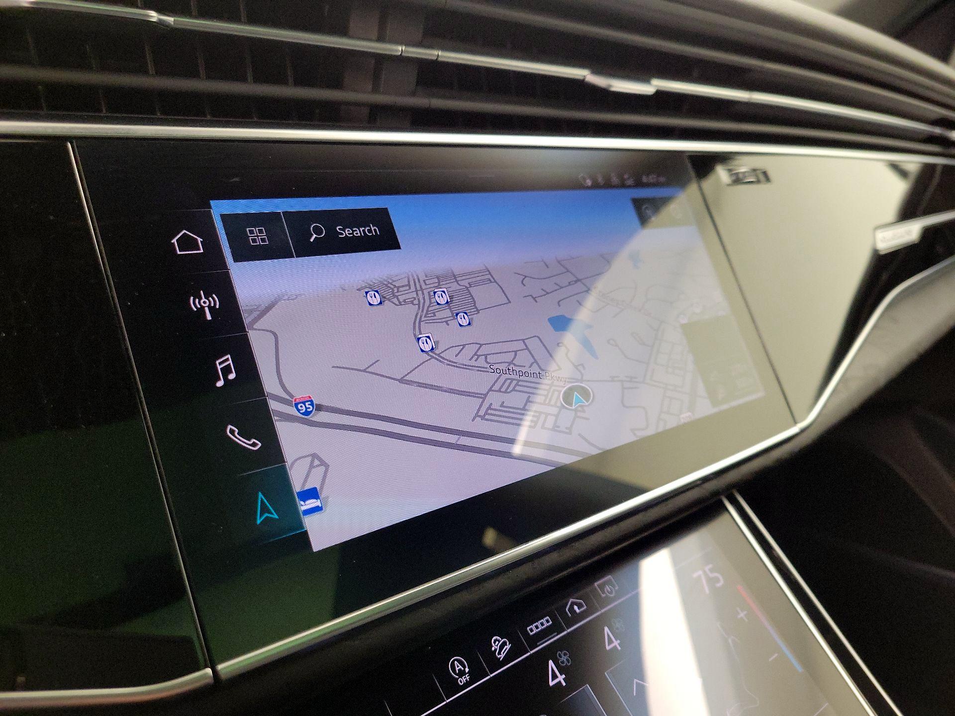 Thumbnail: 2021 Audi Q8 - 14