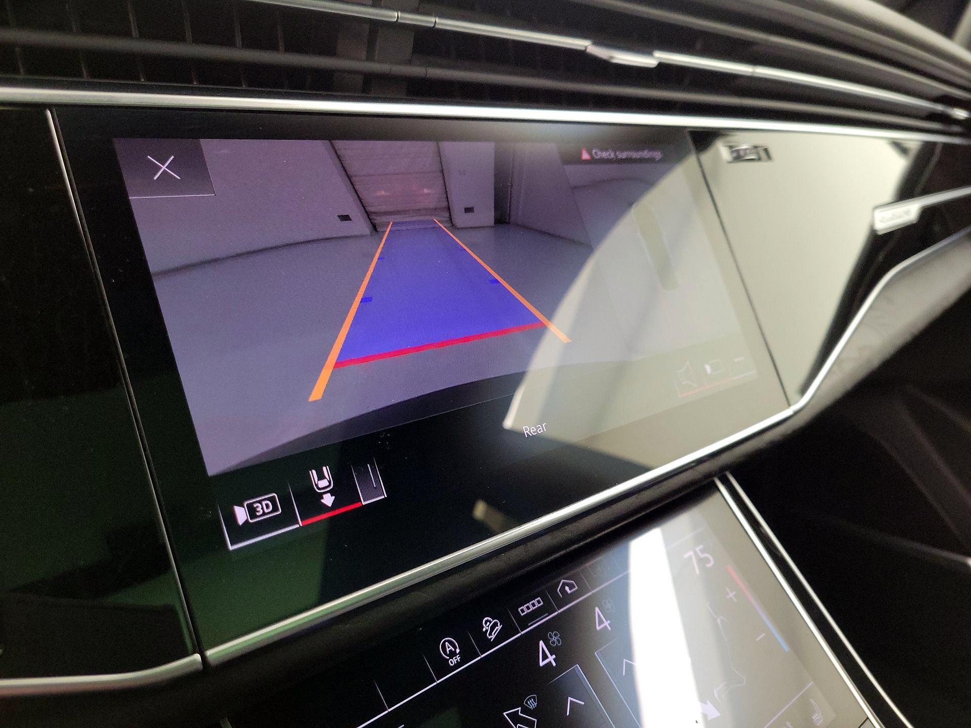 Thumbnail: 2021 Audi Q8 - 15