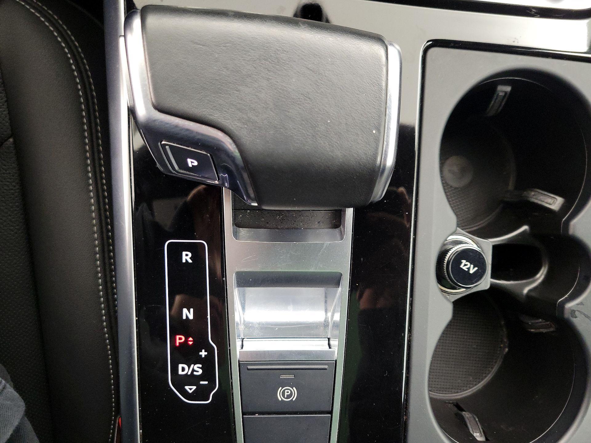 Thumbnail: 2021 Audi Q8 - 18